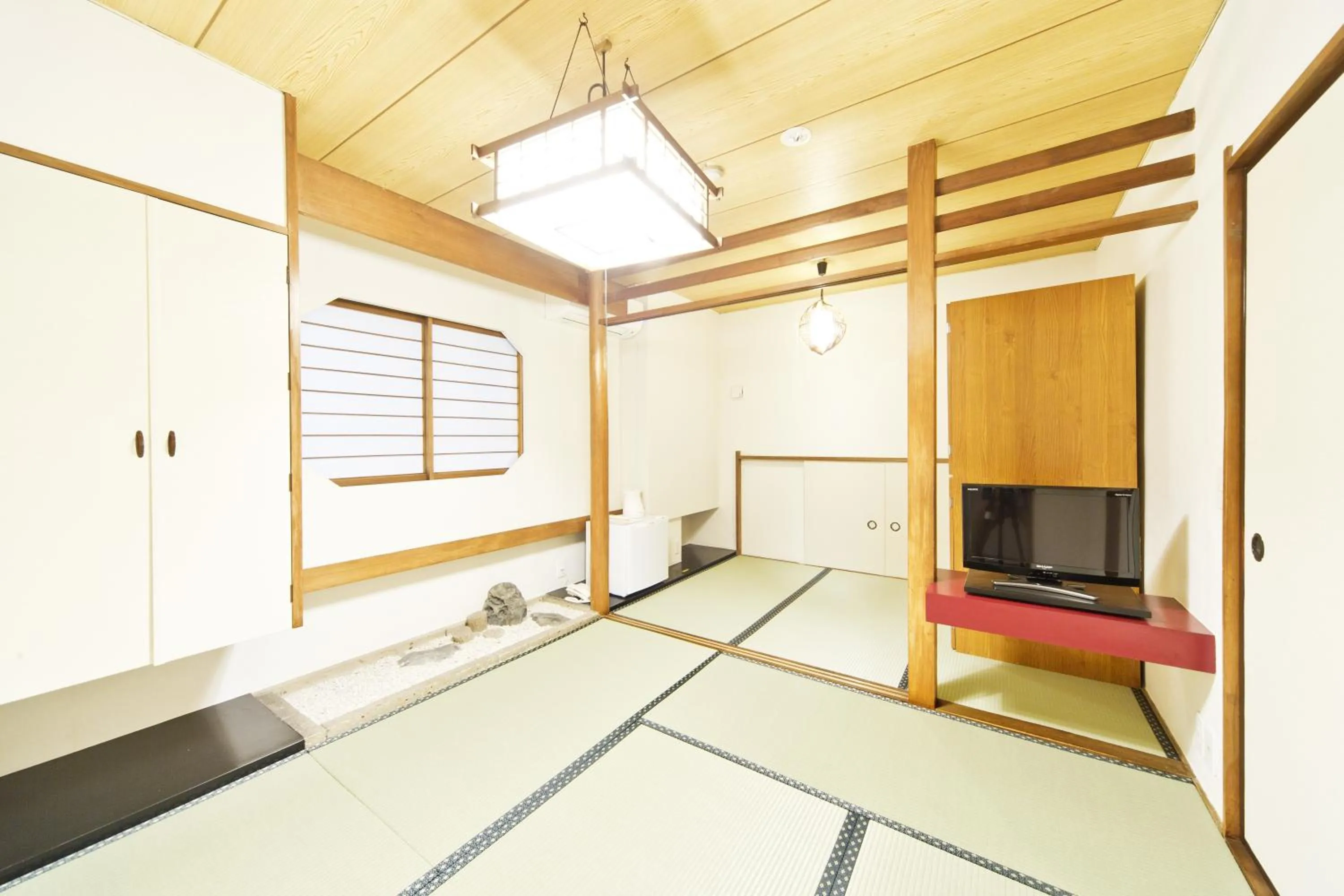 TV and multimedia, Bed in Business Hotel Yamashiro