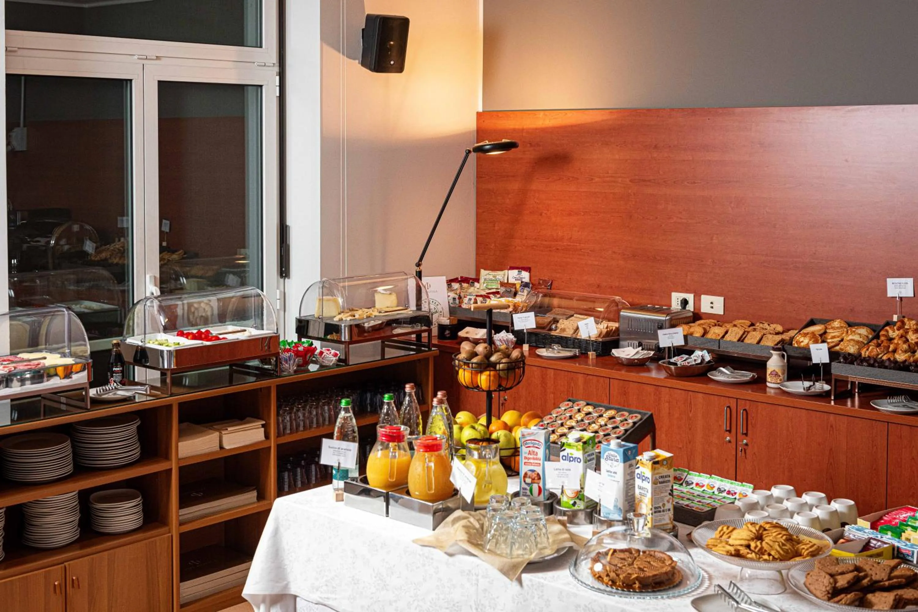 Breakfast in Phi Hotel Homy Druento