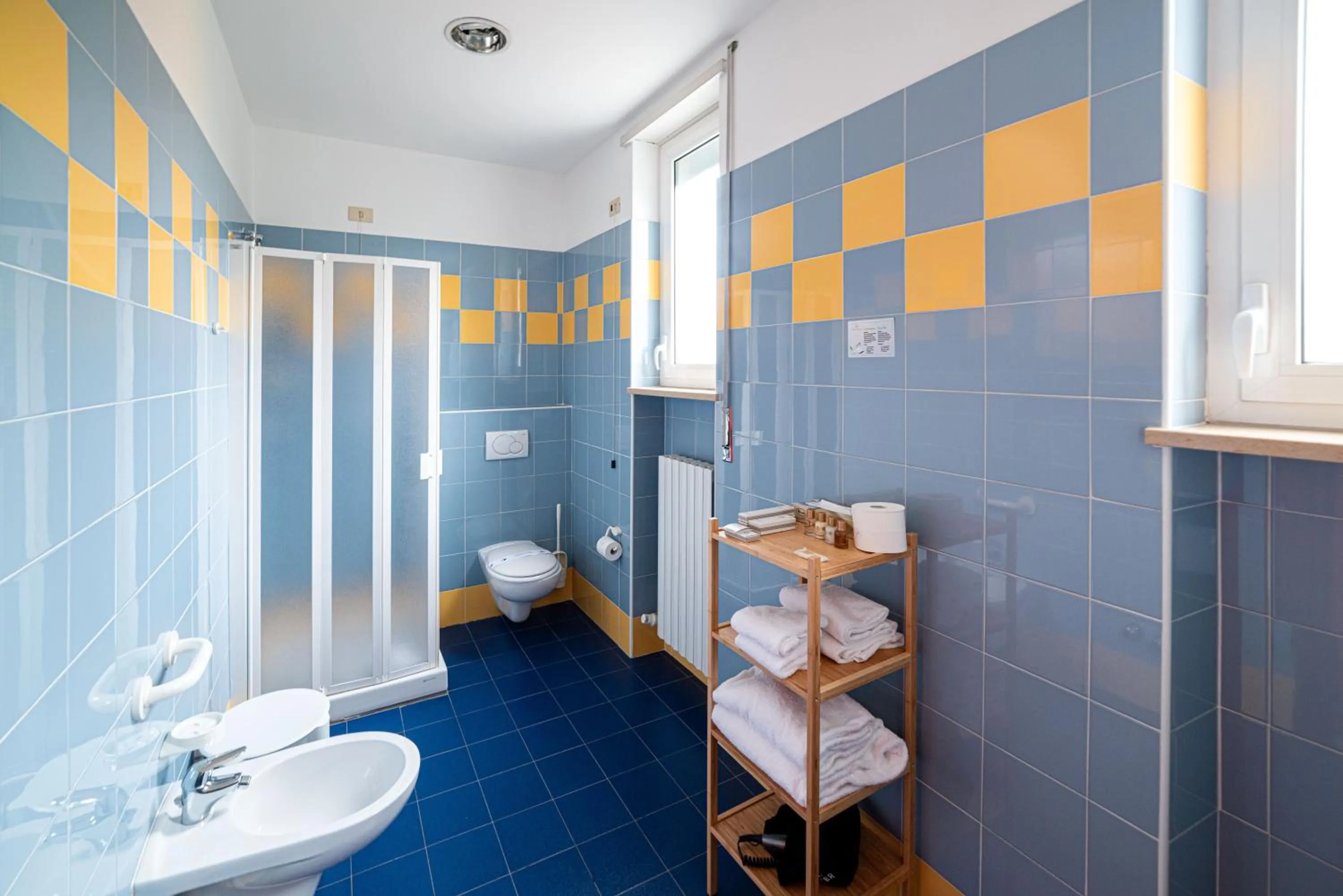 Photo of the whole room in Phi Hotel Homy Druento