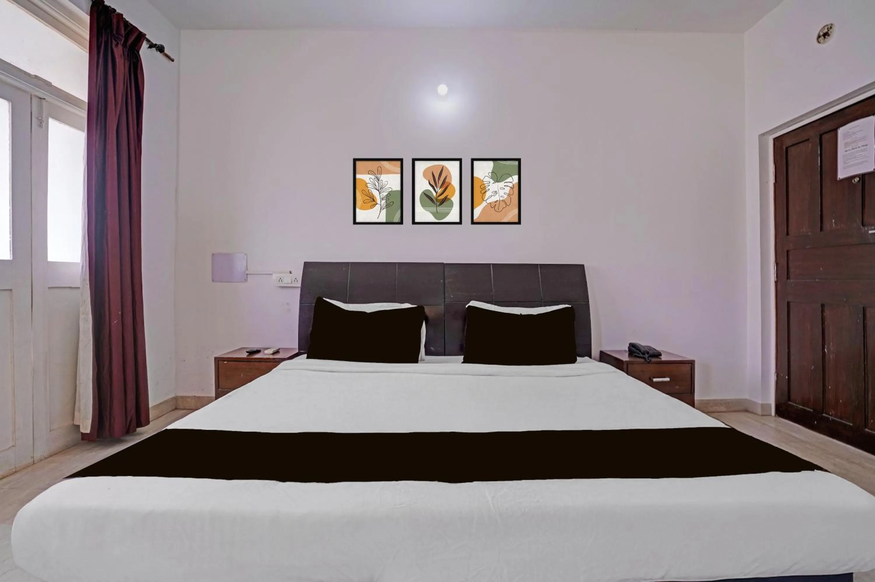 Bedroom, Bed in Townhouse Calangute - Baga Circle Formerly Park Avenue