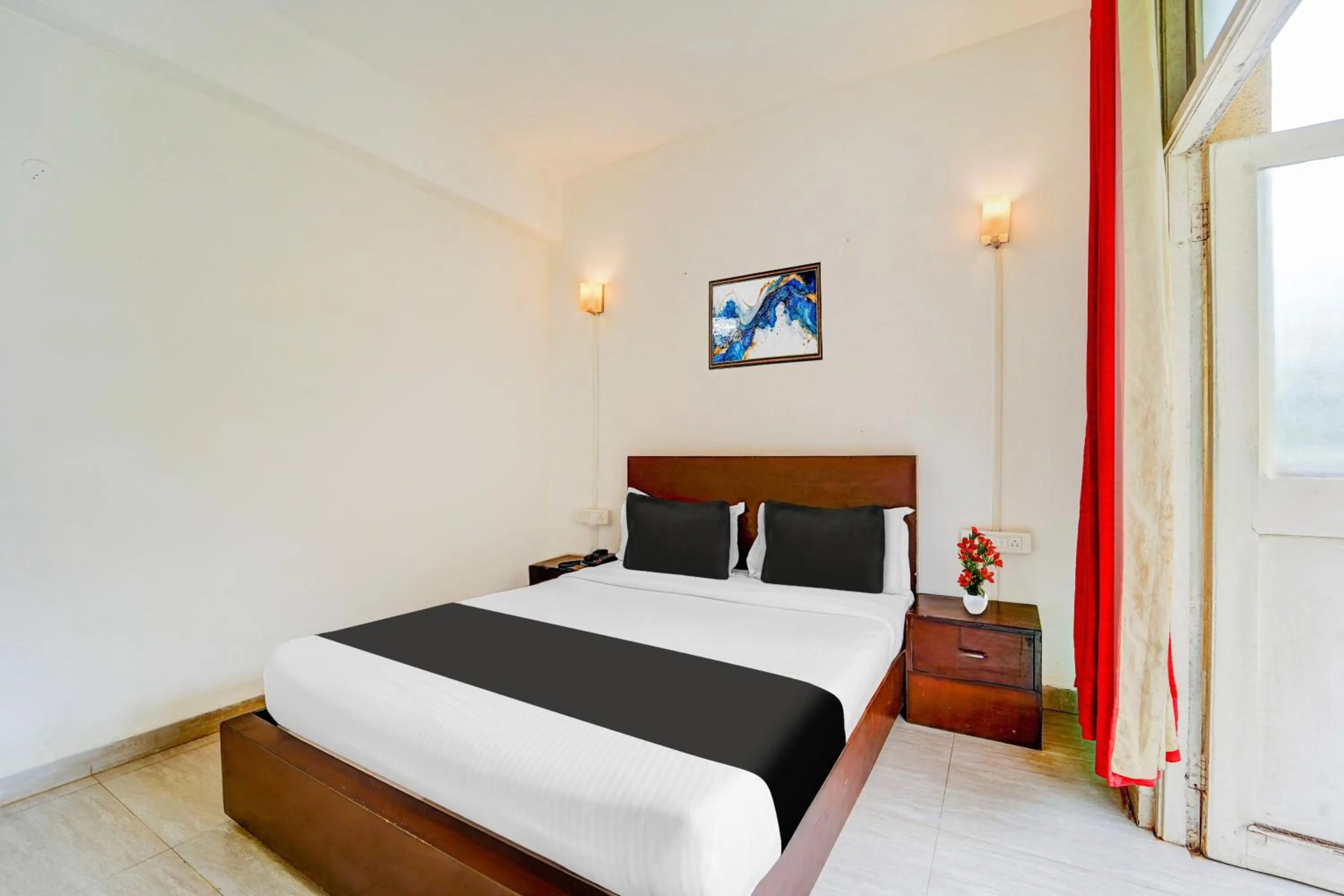 Bedroom, Bed in Townhouse Calangute - Baga Circle Formerly Park Avenue