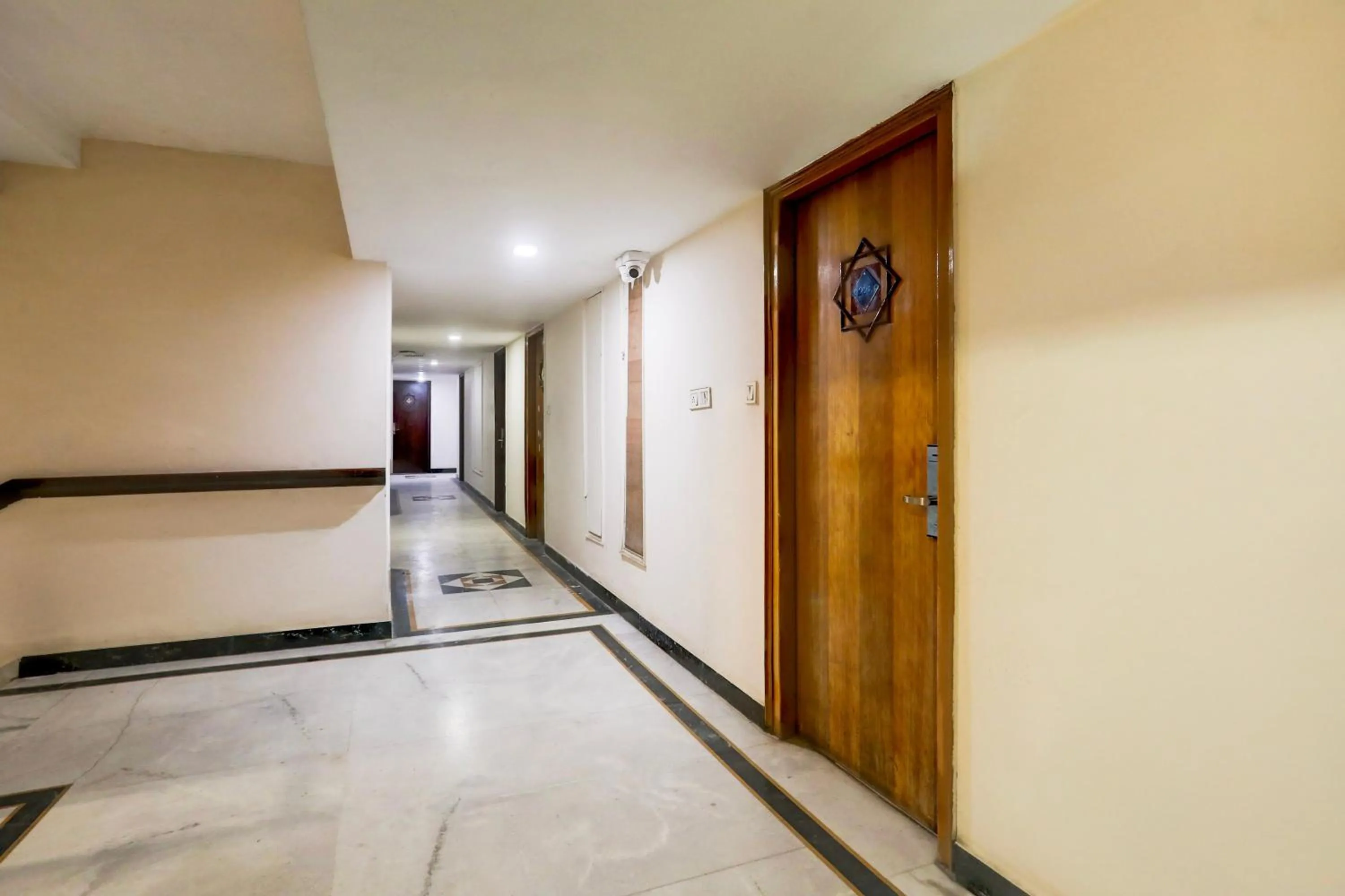 Lobby or reception in Super Townhouse Padav Square Gwalior Formerly Hotel Shelter