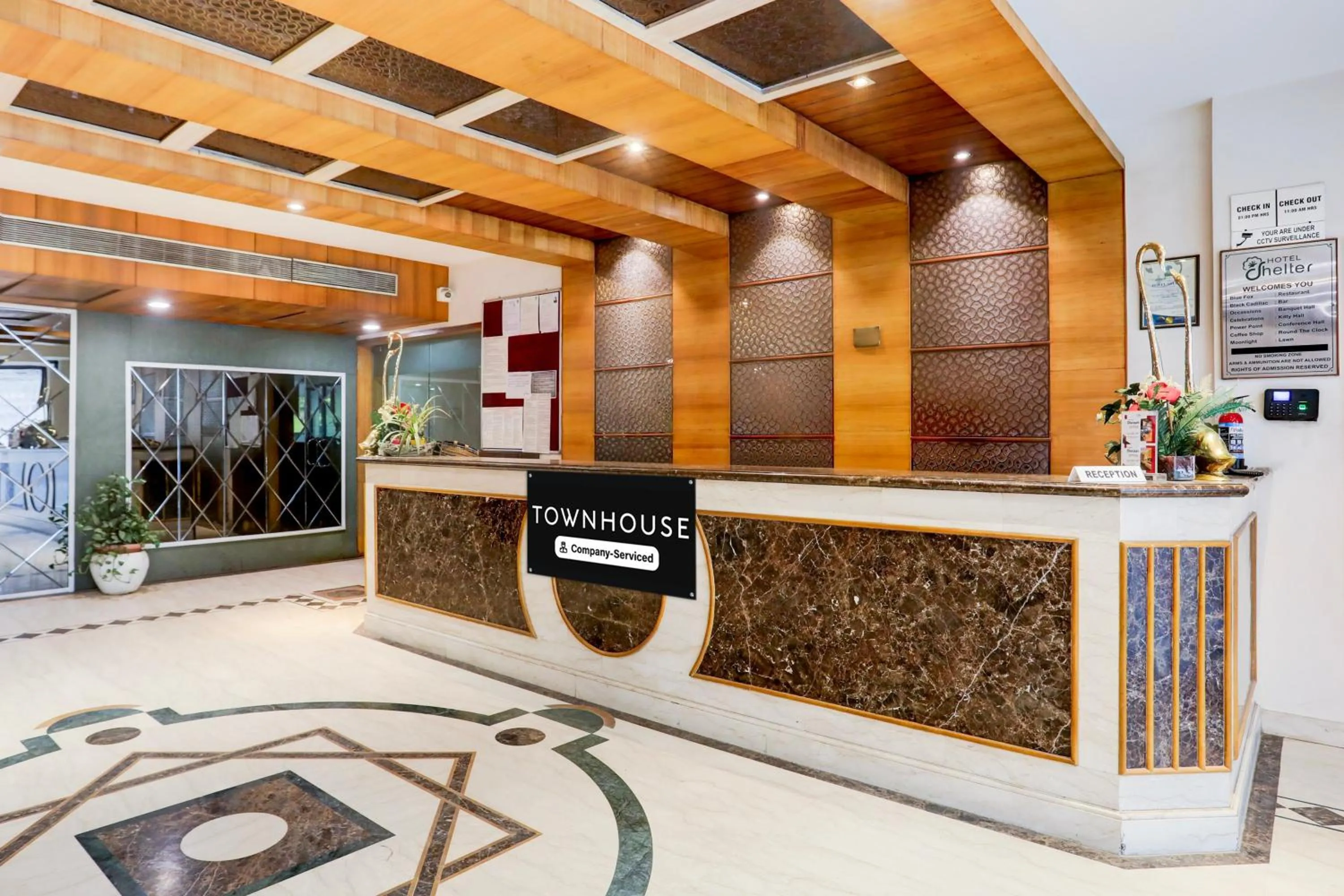 Lobby or reception in Super Townhouse Padav Square Gwalior Formerly Hotel Shelter
