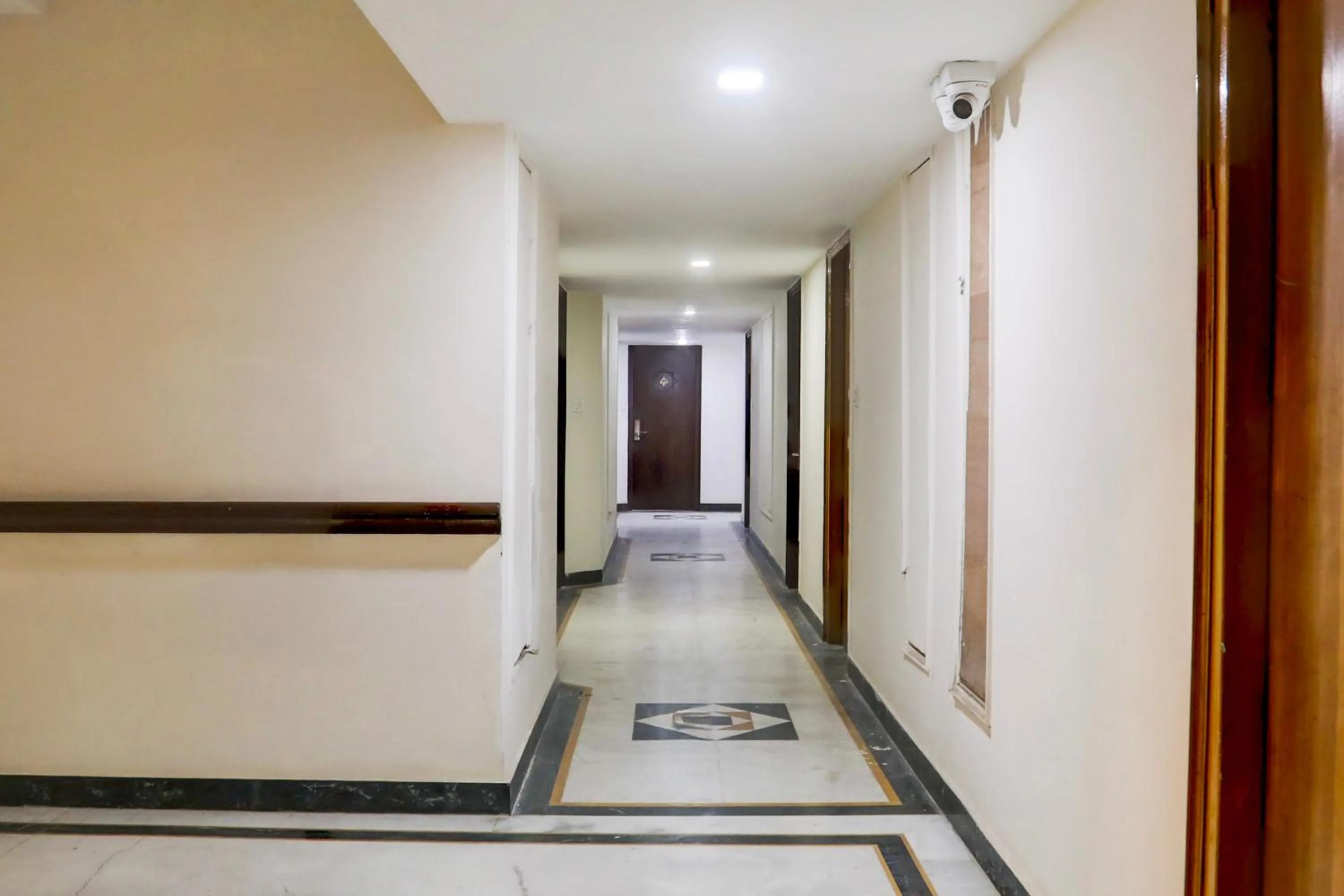 Lobby or reception in Super Townhouse Padav Square Gwalior Formerly Hotel Shelter
