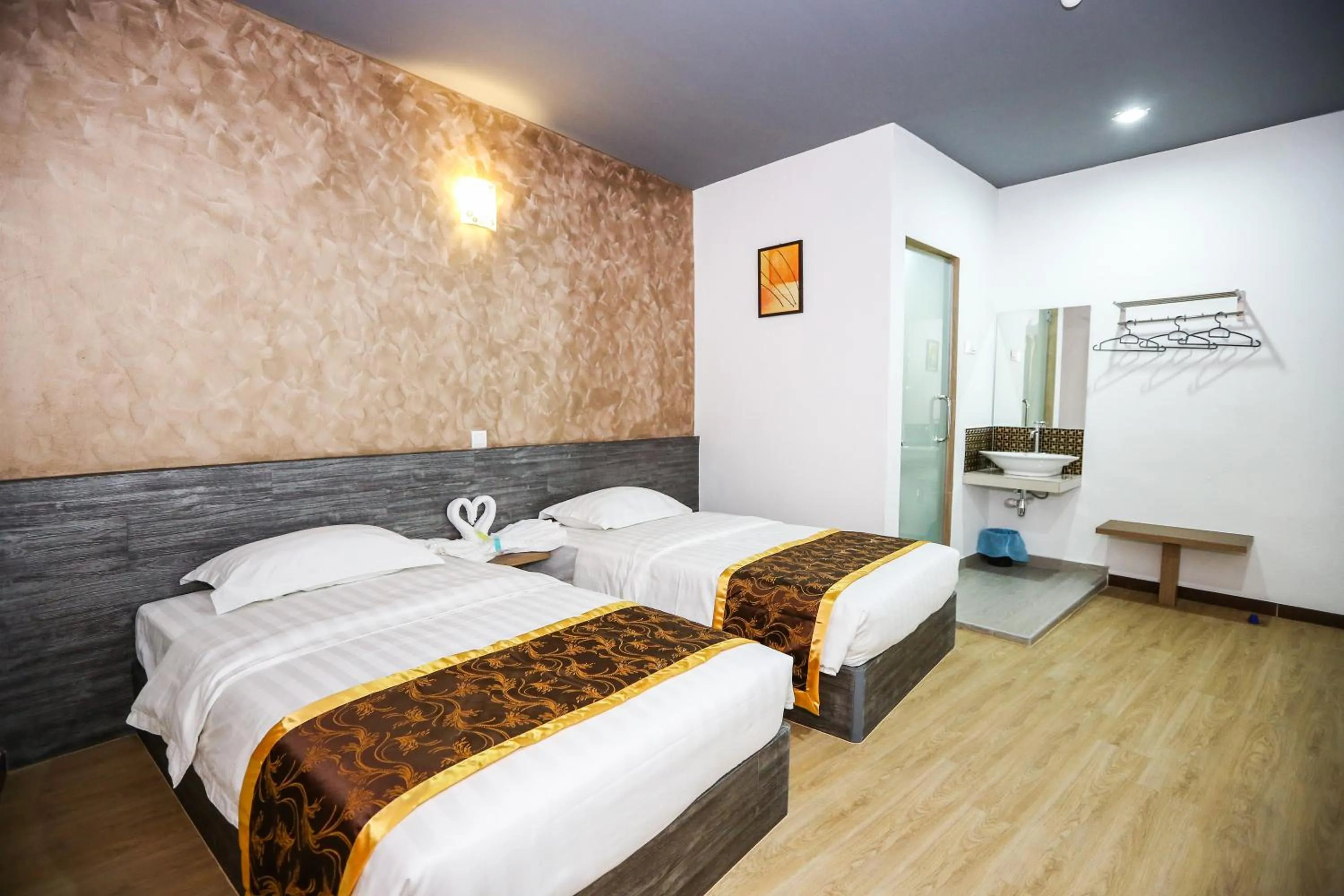 Bedroom, Bed in New Dawn Hotel Pontian Sdn Bhd