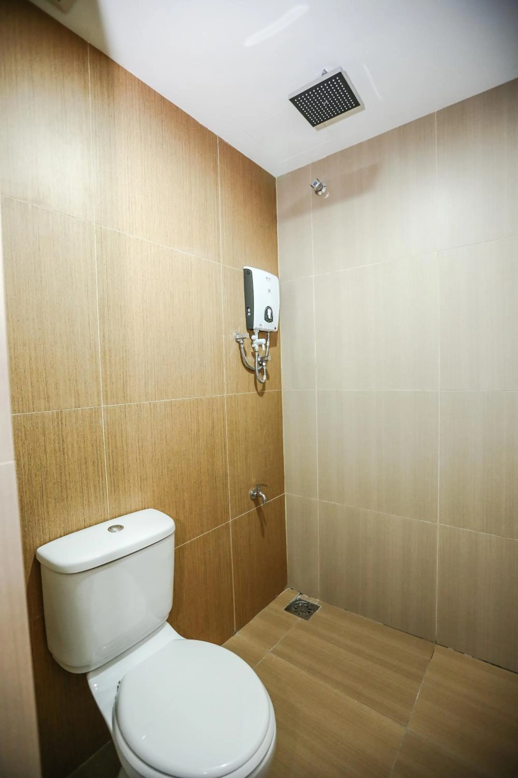 Bathroom in New Dawn Hotel Pontian Sdn Bhd