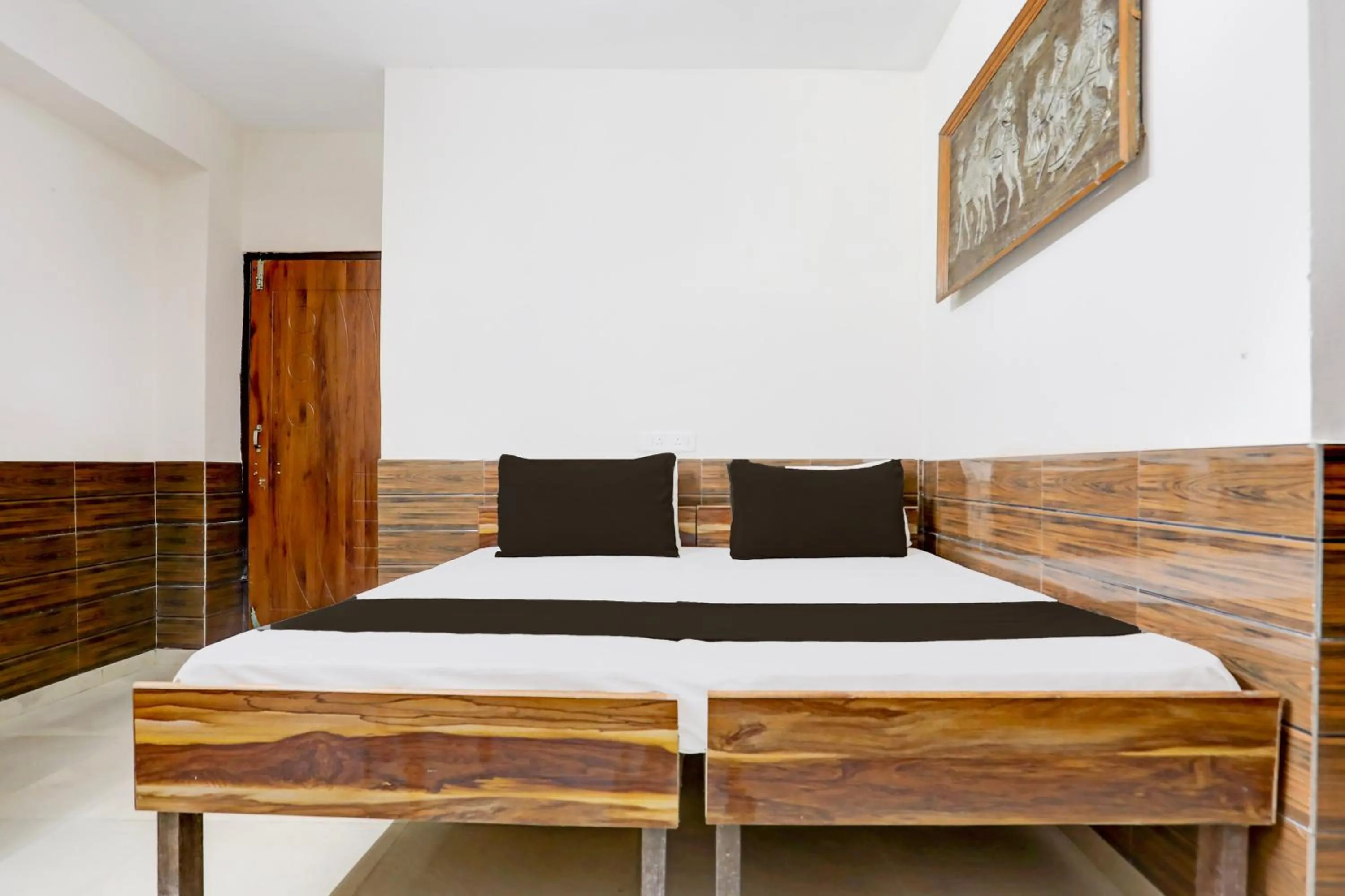 Bedroom, Bed in Hotel O HILL VIEW LUXURIOUS ROOMS