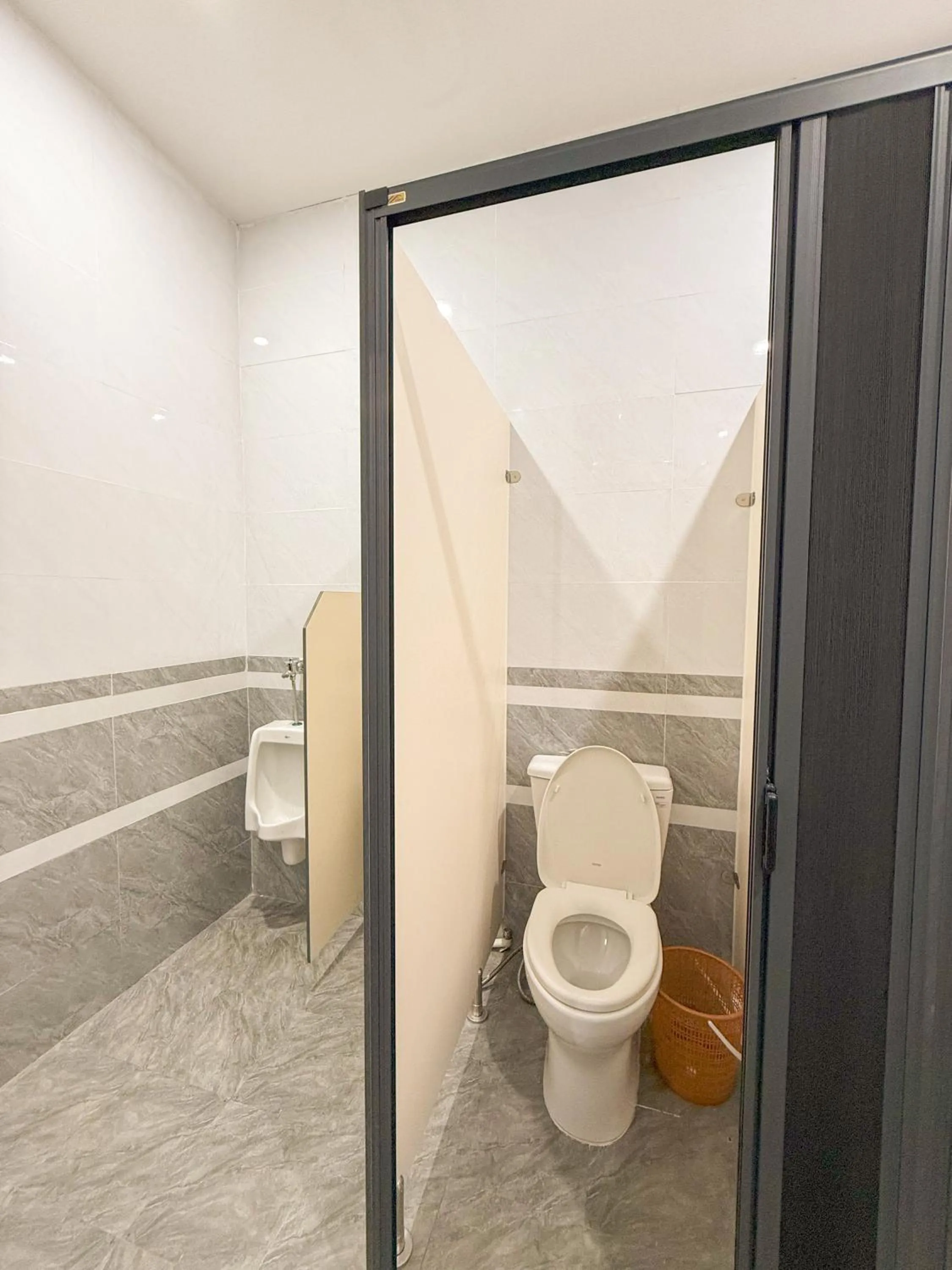 Toilet in MiChoc Homestay - Hostel