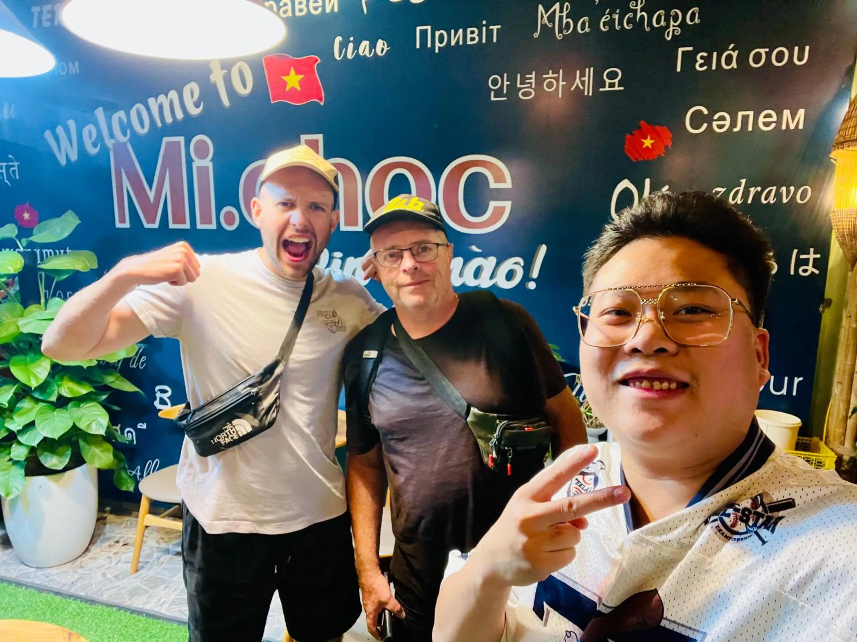 group of guests in MiChoc Homestay - Hostel