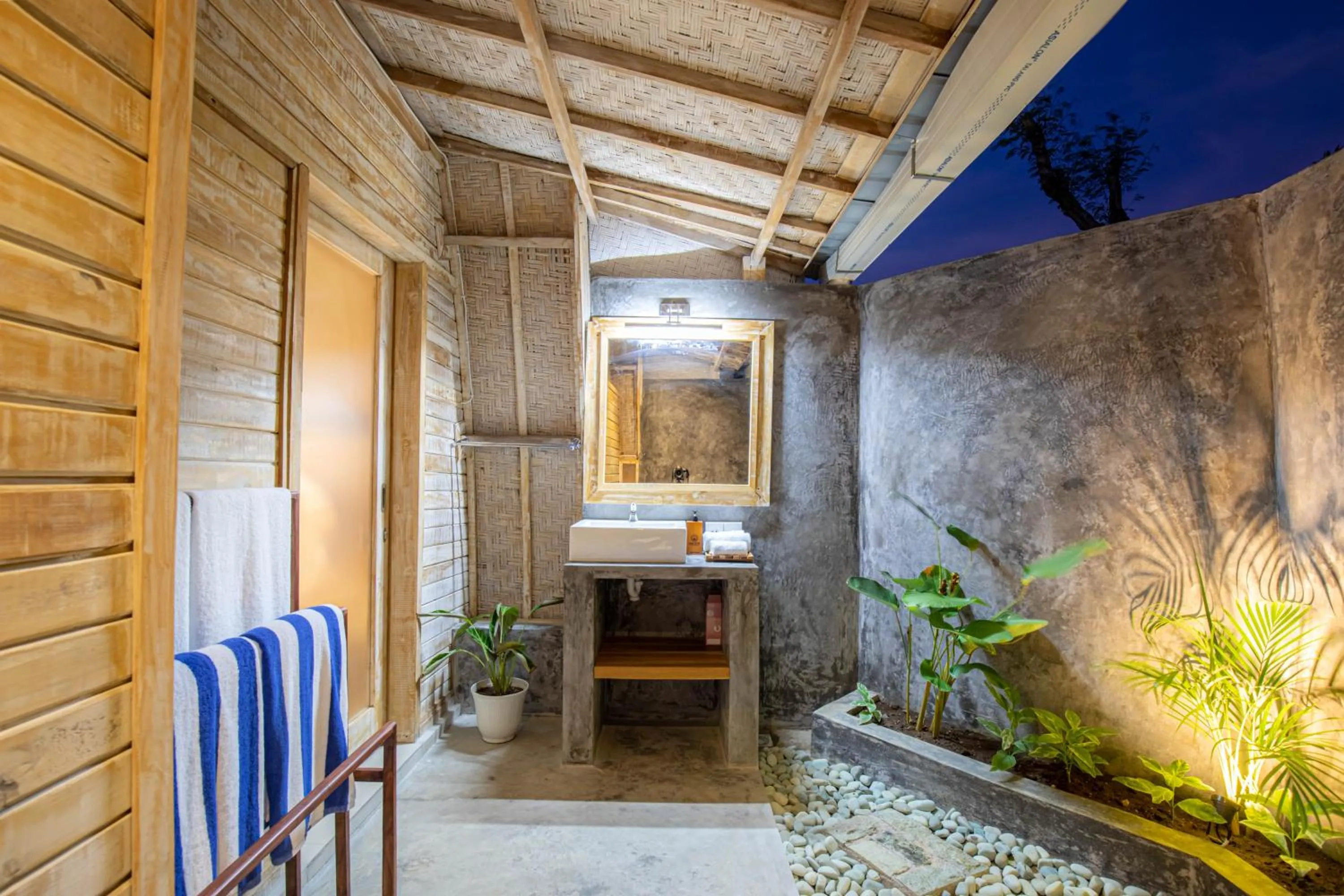 Bathroom in Wijaya Cottage Nusa Penida