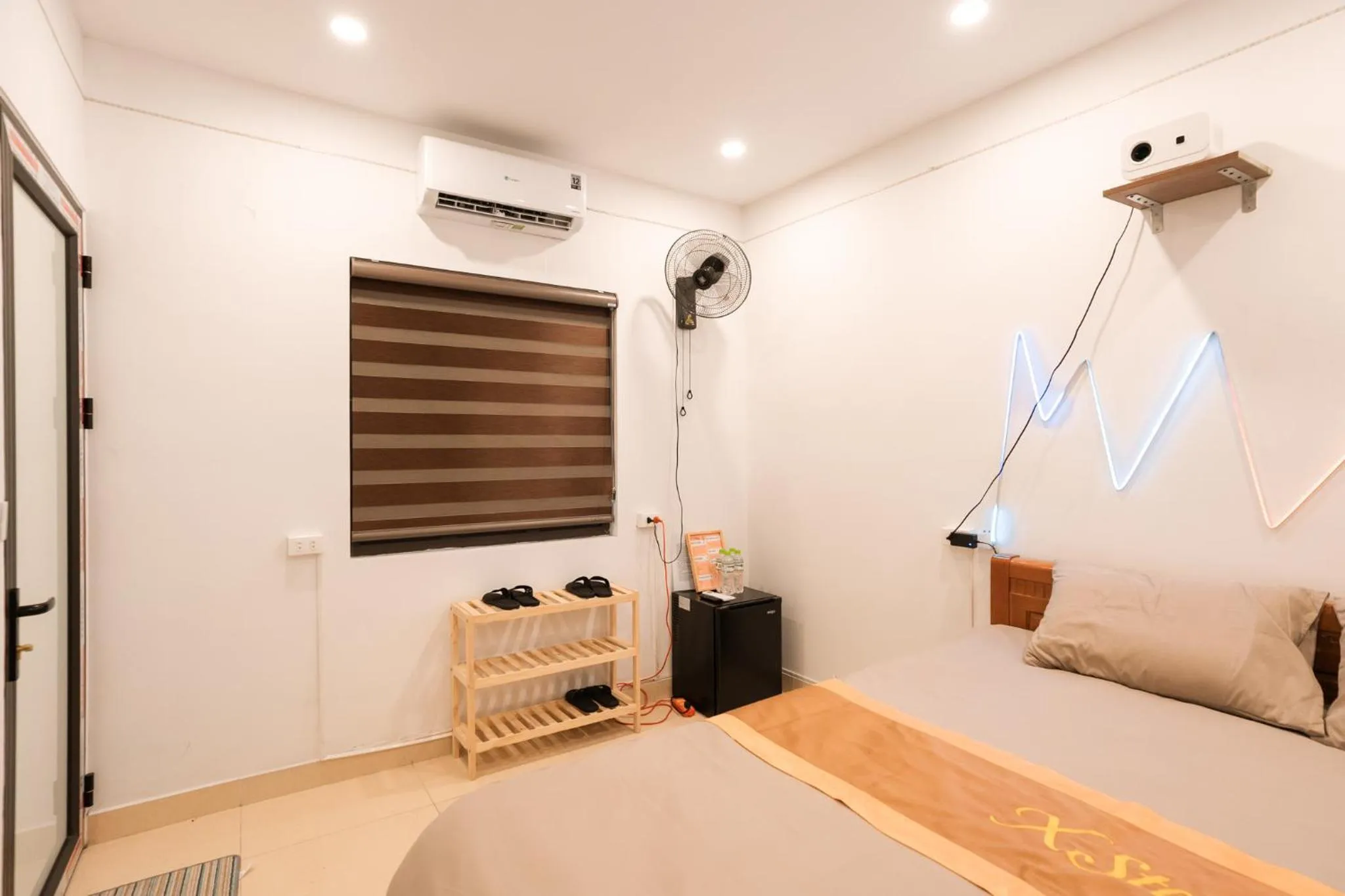 Bed in X-Stay Thư Trung