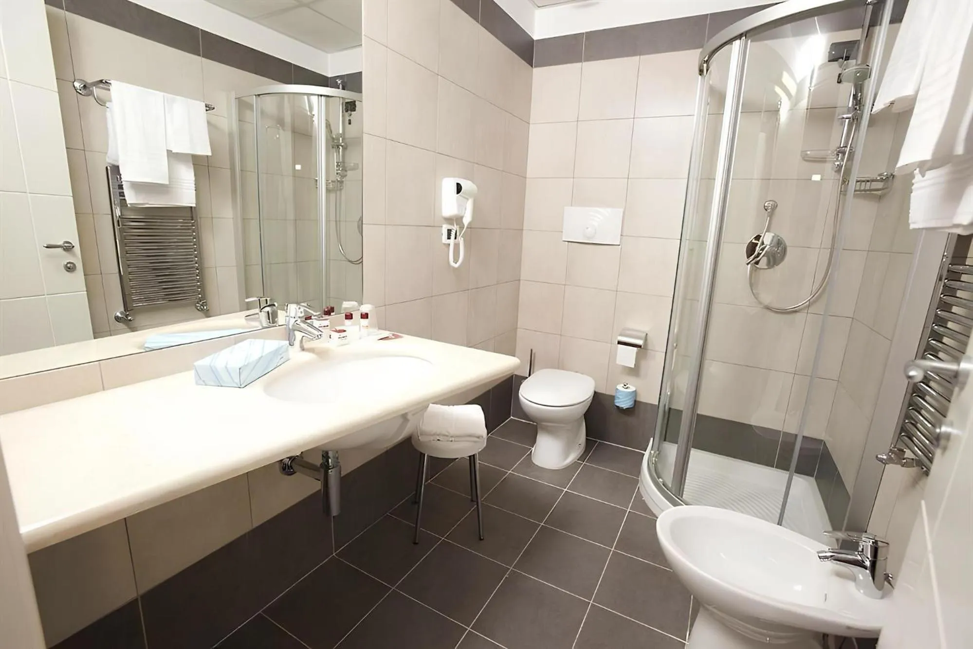 Shower in Sunrise Hotel