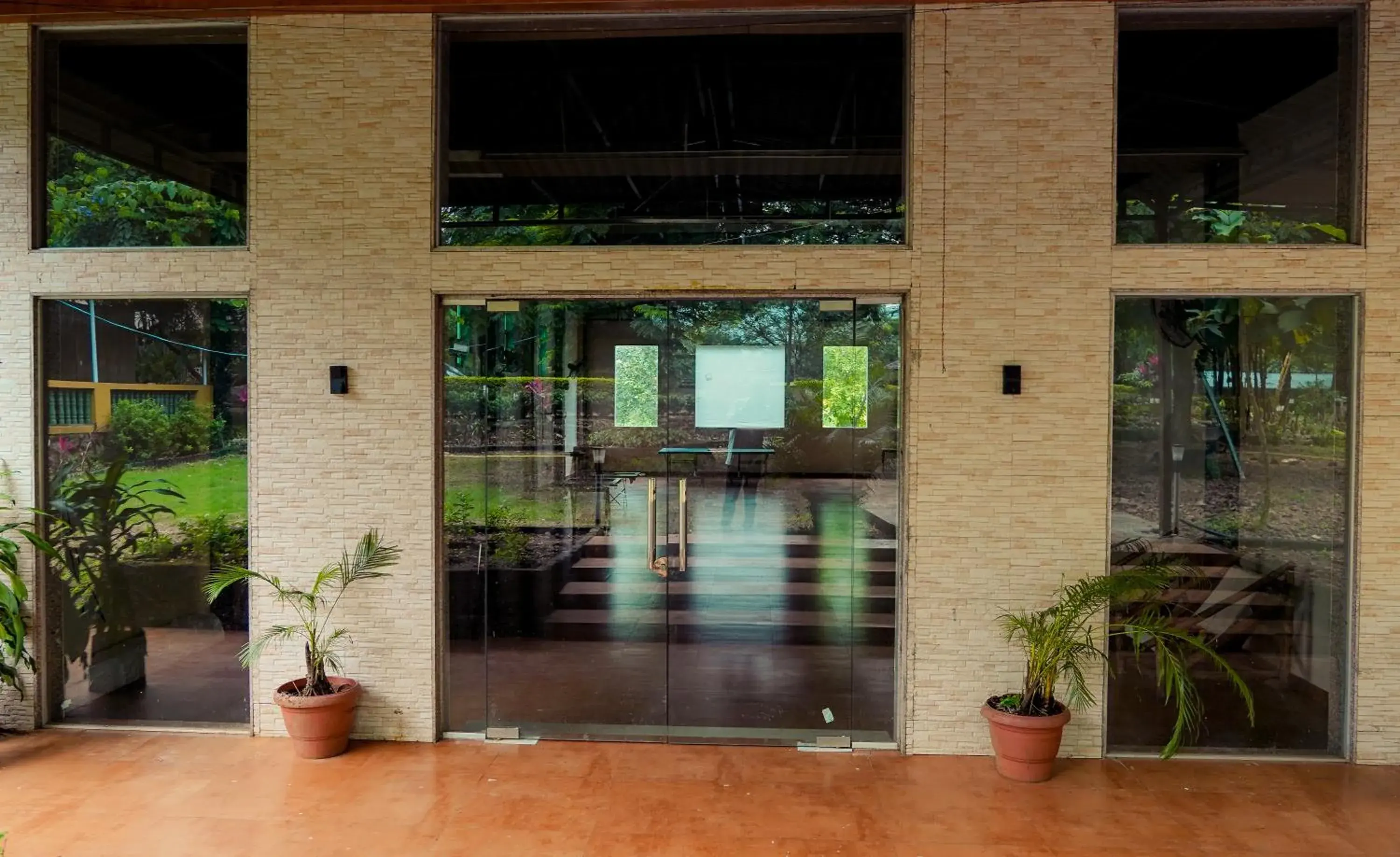 Restaurant/places to eat in Whispering Peepul Resort Restaurant/places to eat in Whispering Peepul Resort