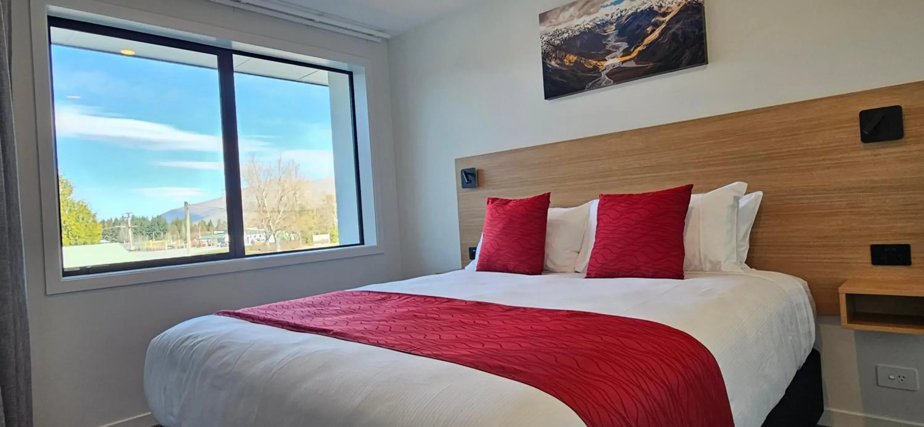 Bedroom, Bed in Alps Motel & Apartments Bedroom, Bed in Alps Motel & Apartments