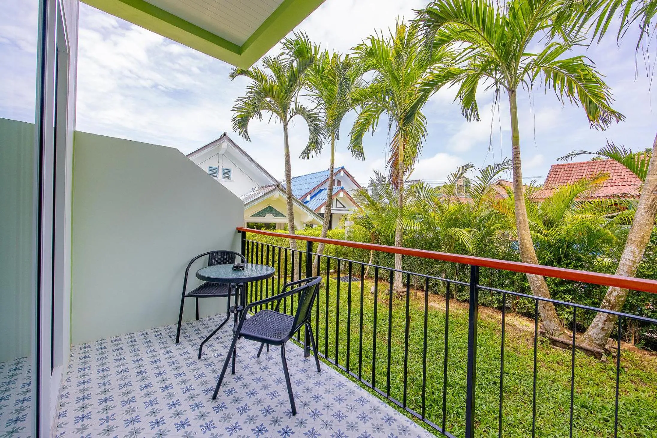 Balcony/Terrace in Karon Hotel at 22
