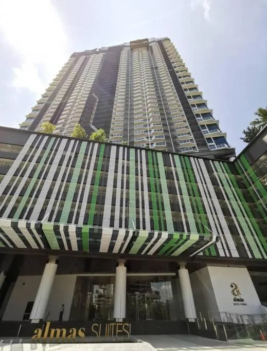 Almas Suites Cozy King Bed Studio Netflix By STAY