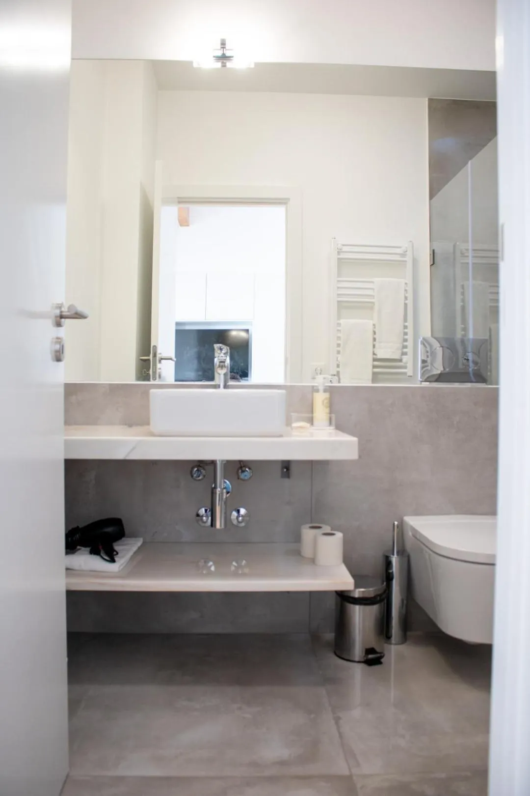 Toilet in The Luggage