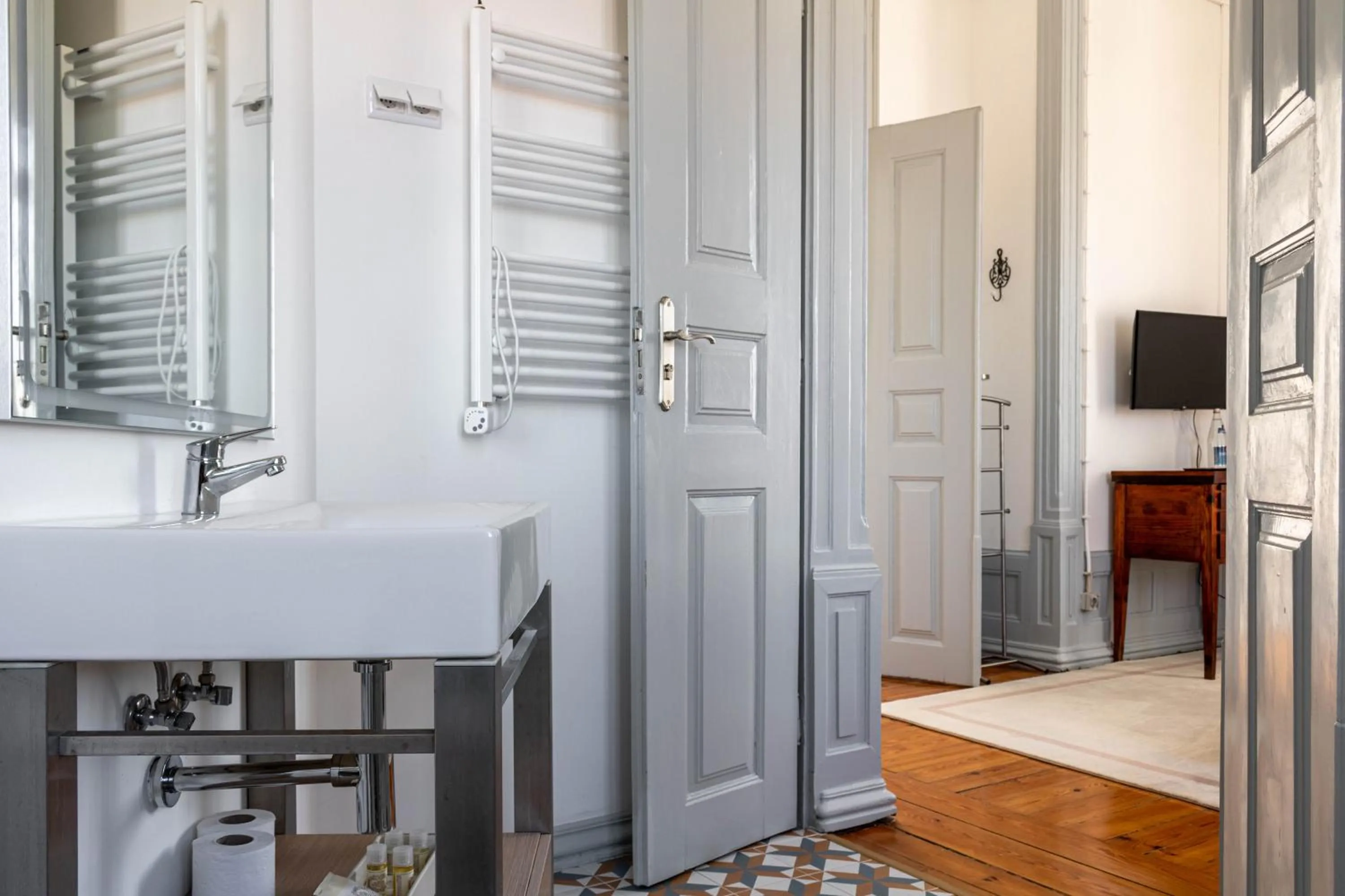 Bathroom in The Luggage