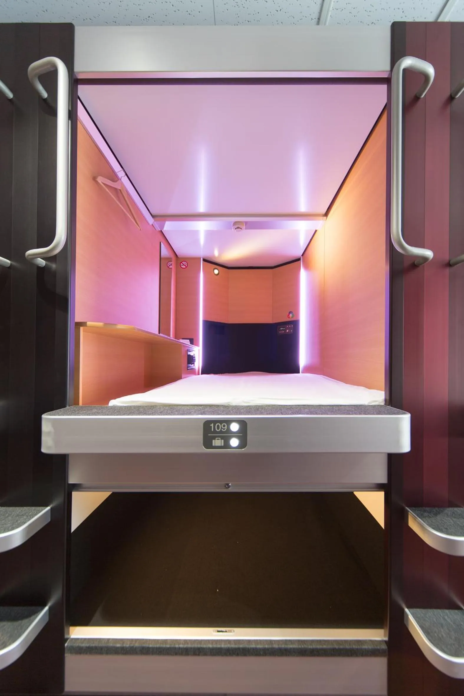 Photo of the whole room in The Lodge Moiwa 834