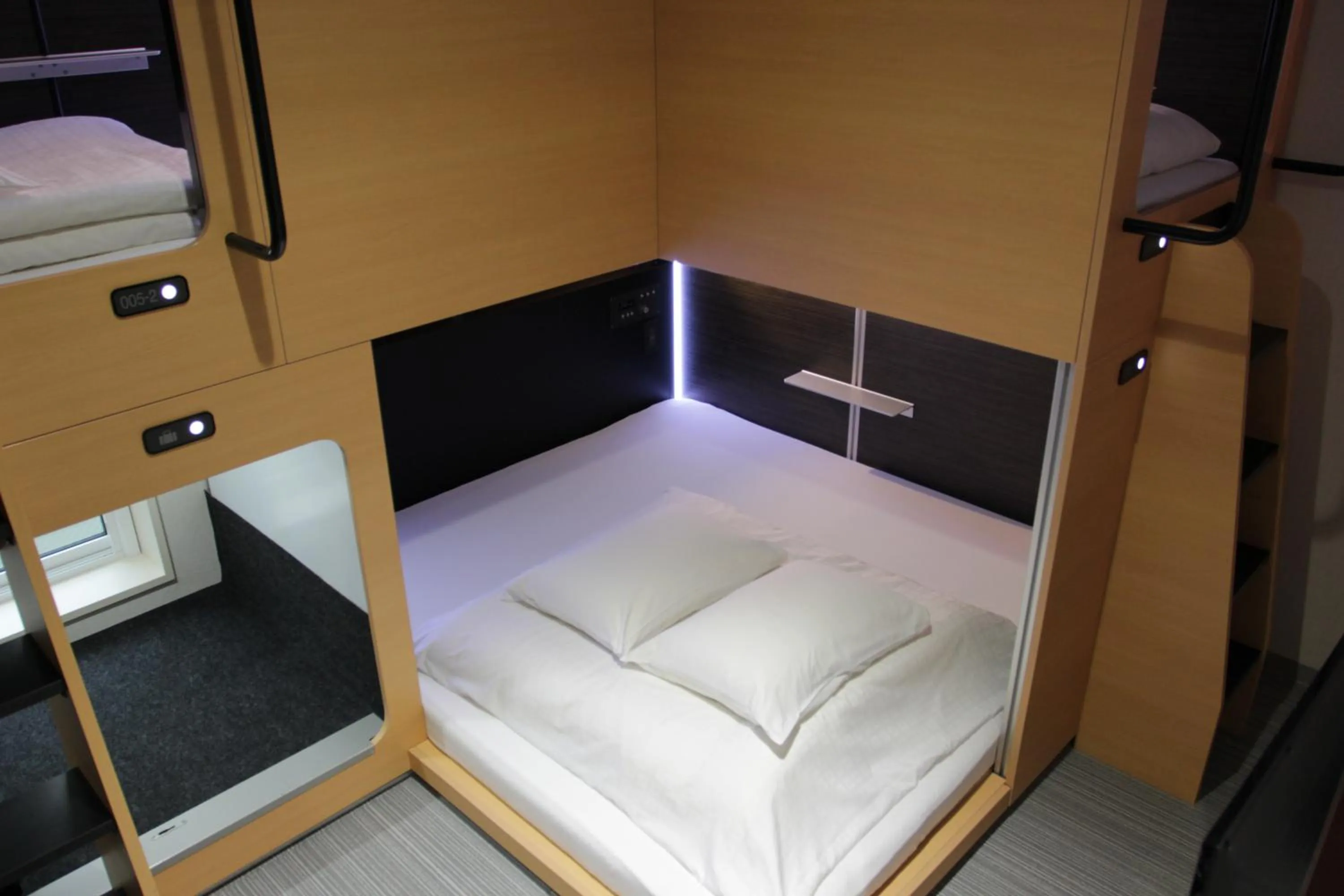 Photo of the whole room, Bed in The Lodge Moiwa 834