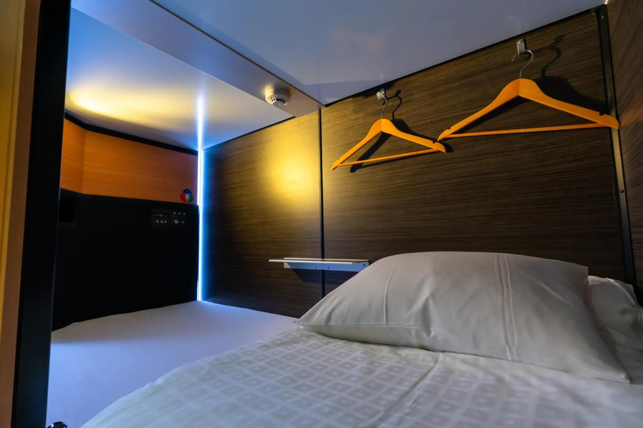 Photo of the whole room, Bed in The Lodge Moiwa 834