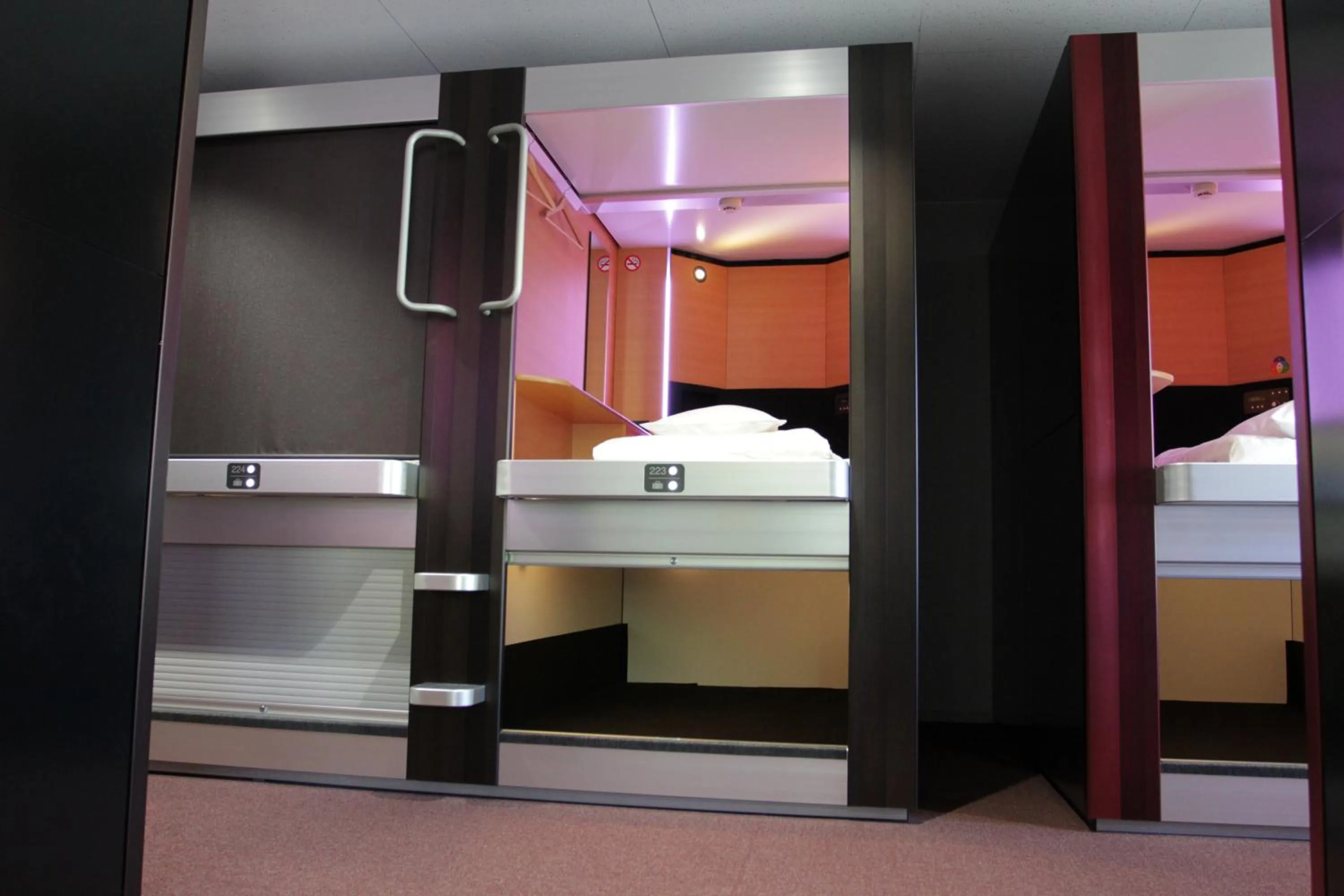 Photo of the whole room, Bed in The Lodge Moiwa 834