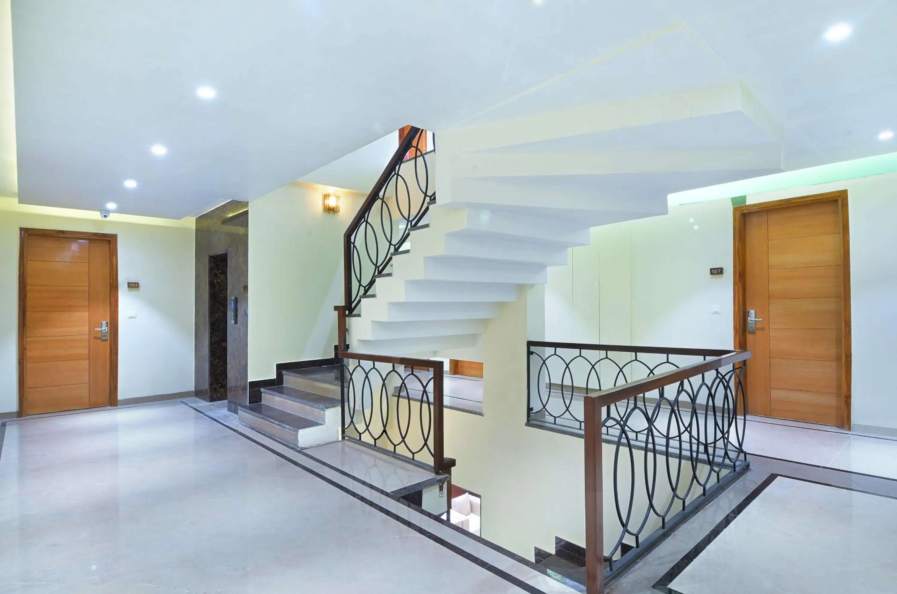 Lobby or reception in HOTEL SHANDON-2 Mins From Connaught Place