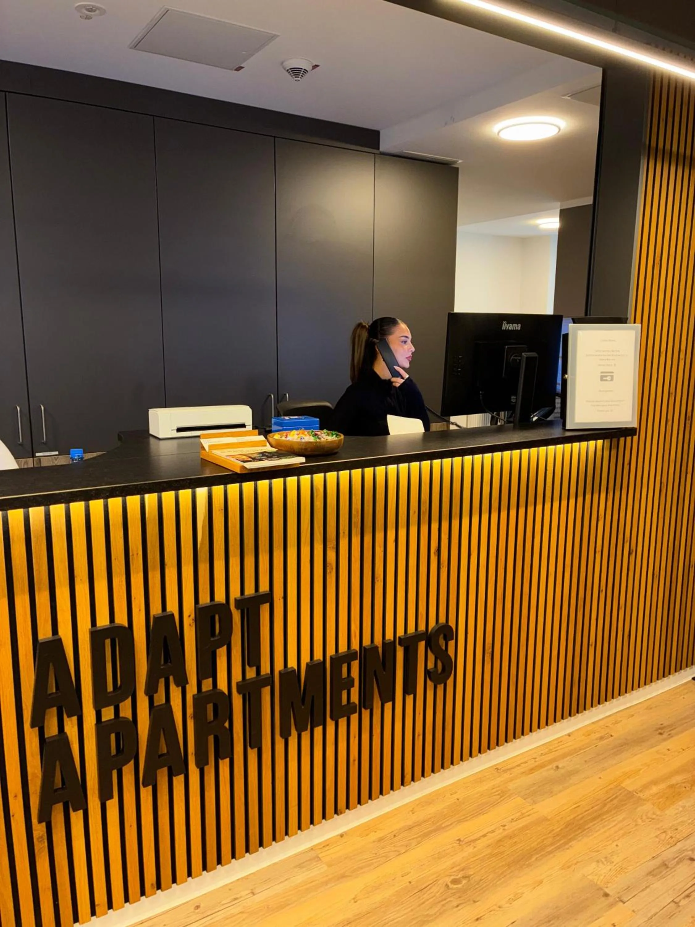 Lobby or reception in ADAPT APARTMENT HOTEL Siegen