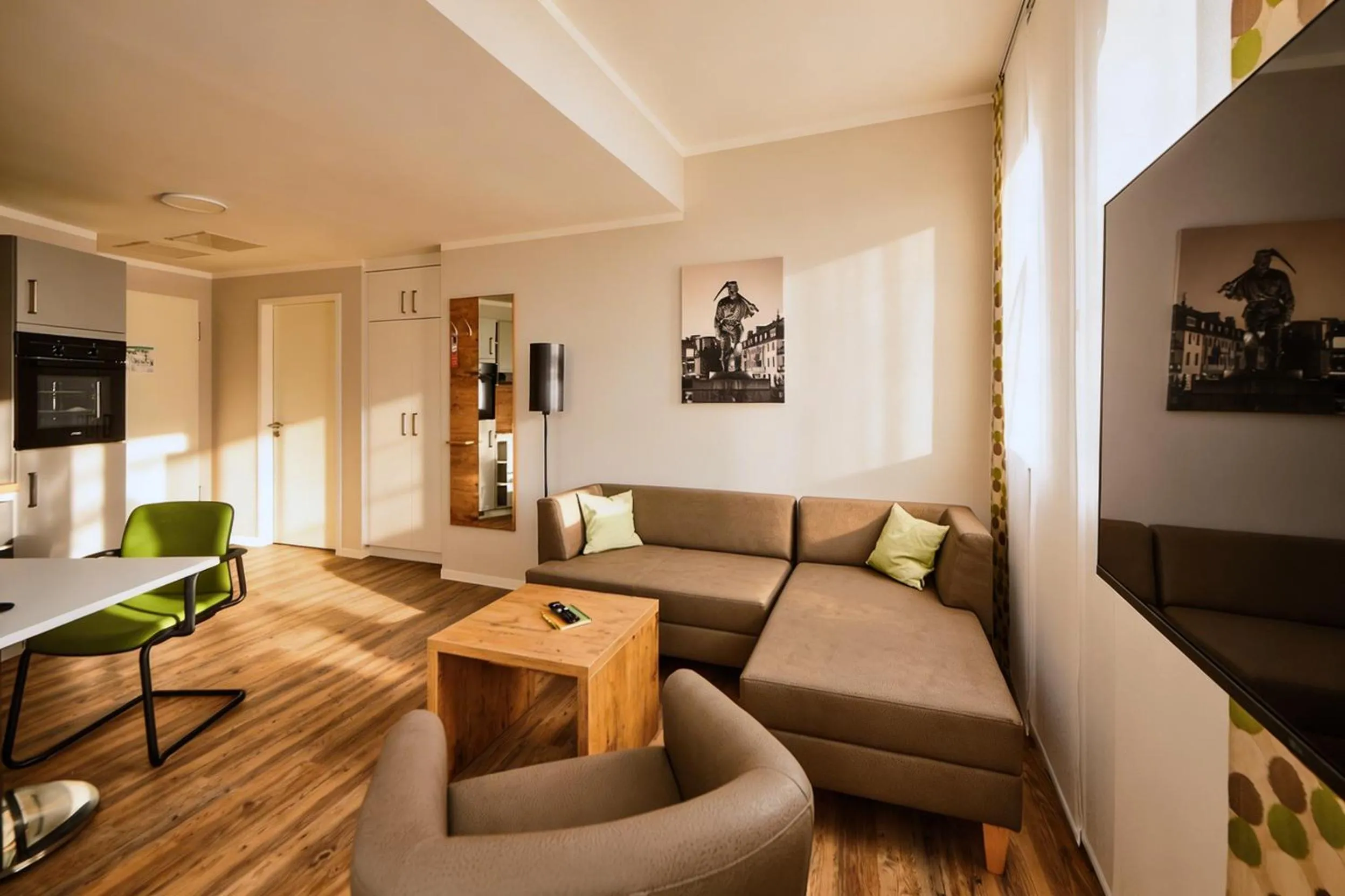 TV and multimedia in ADAPT APARTMENT HOTEL Siegen