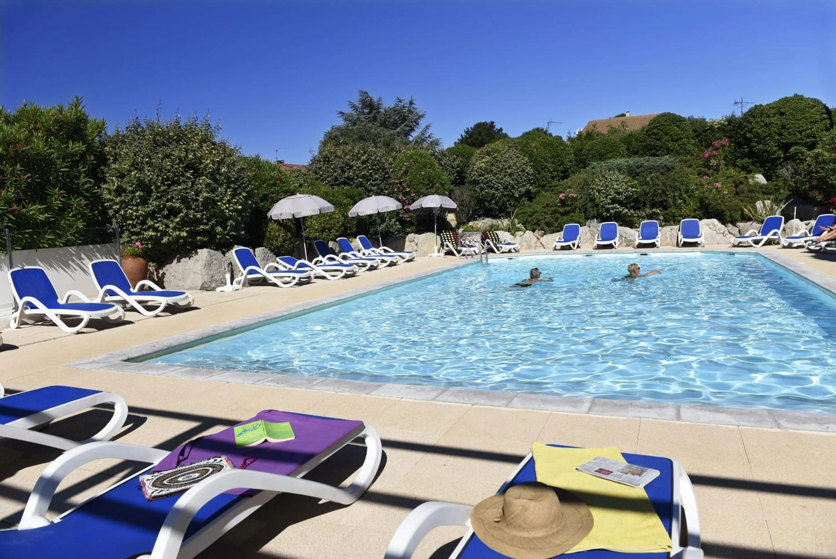 Swimming pool in Résidence Odalys Aqualia