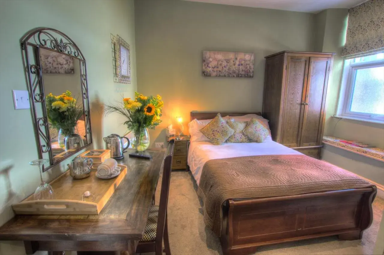 Small Double/Single Room in Dunster Castle Hotel Small Double/Single Room in Dunster Castle Hotel