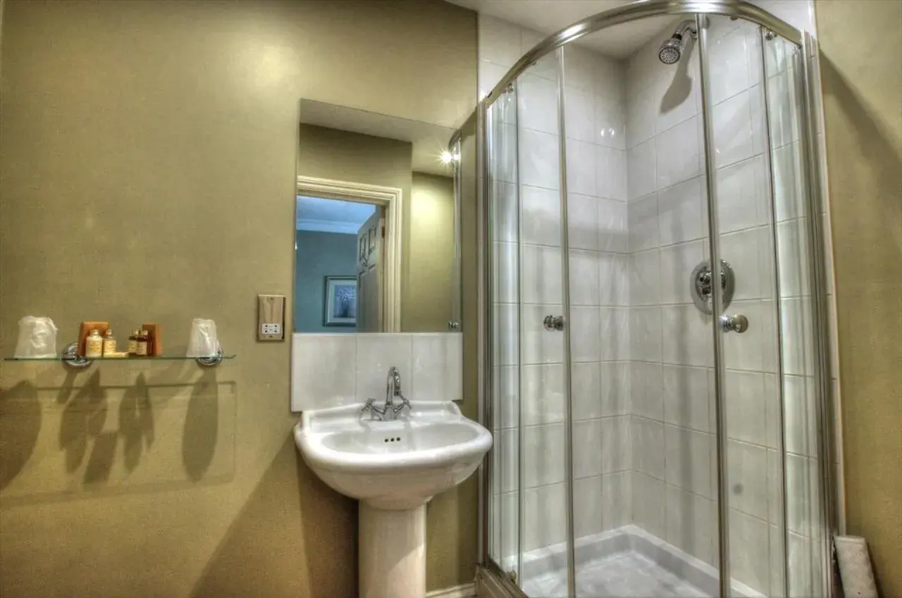 Superior Twin Room in Dunster Castle Hotel Superior Twin Room in Dunster Castle Hotel