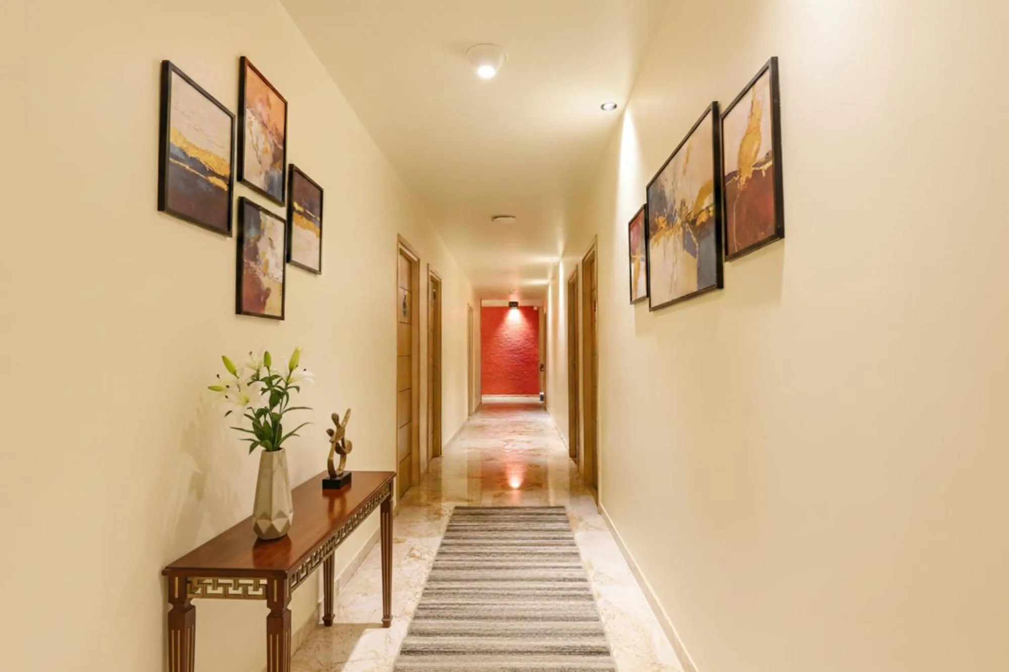 Lobby or reception in FabHotel Nestlay Rooms High Court