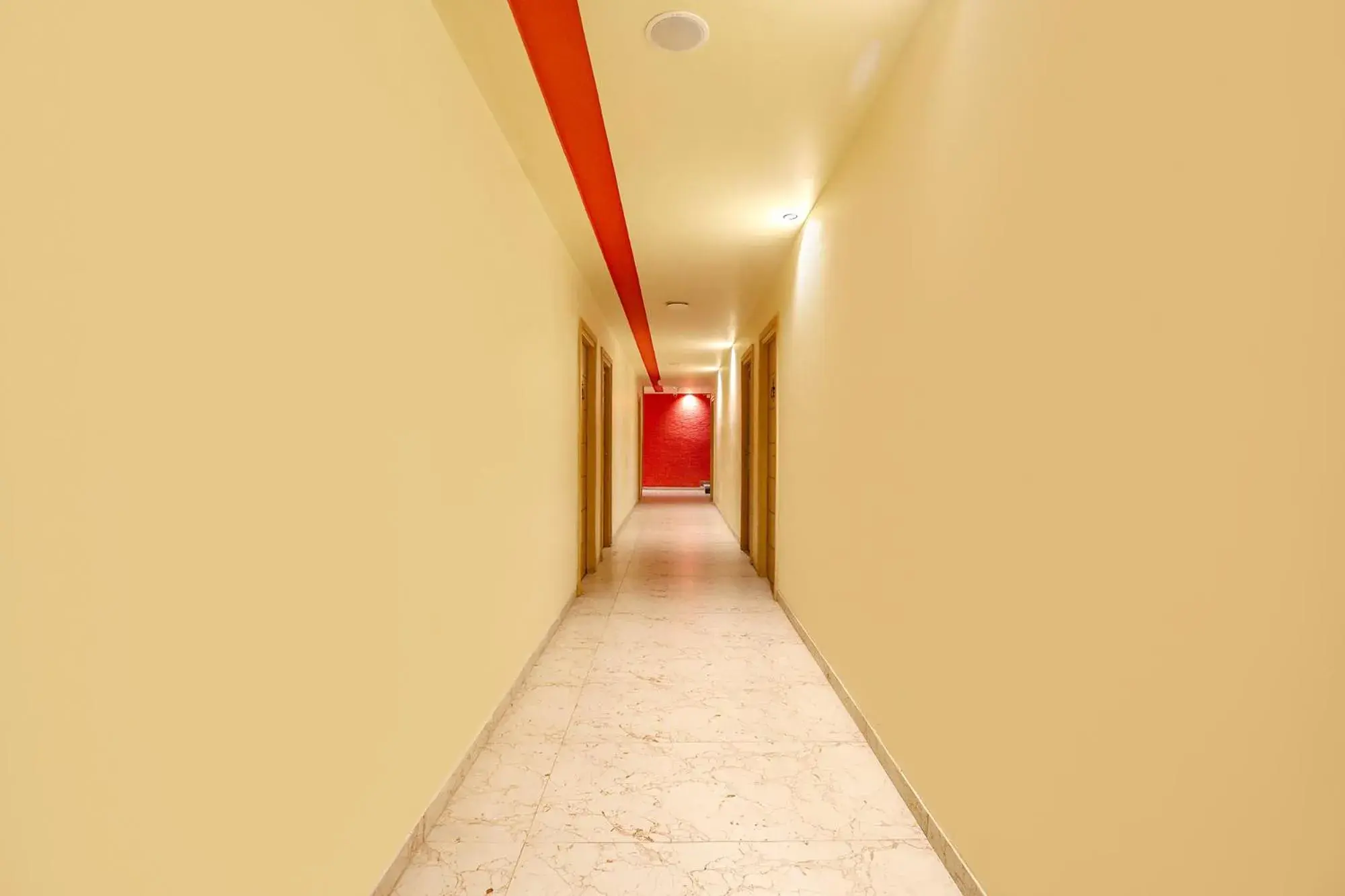 Lobby or reception in FabHotel Nestlay Rooms High Court - Nr Parry's Corner Lobby or reception in FabHotel Nestlay Rooms High Court - Nr Parry's Corner