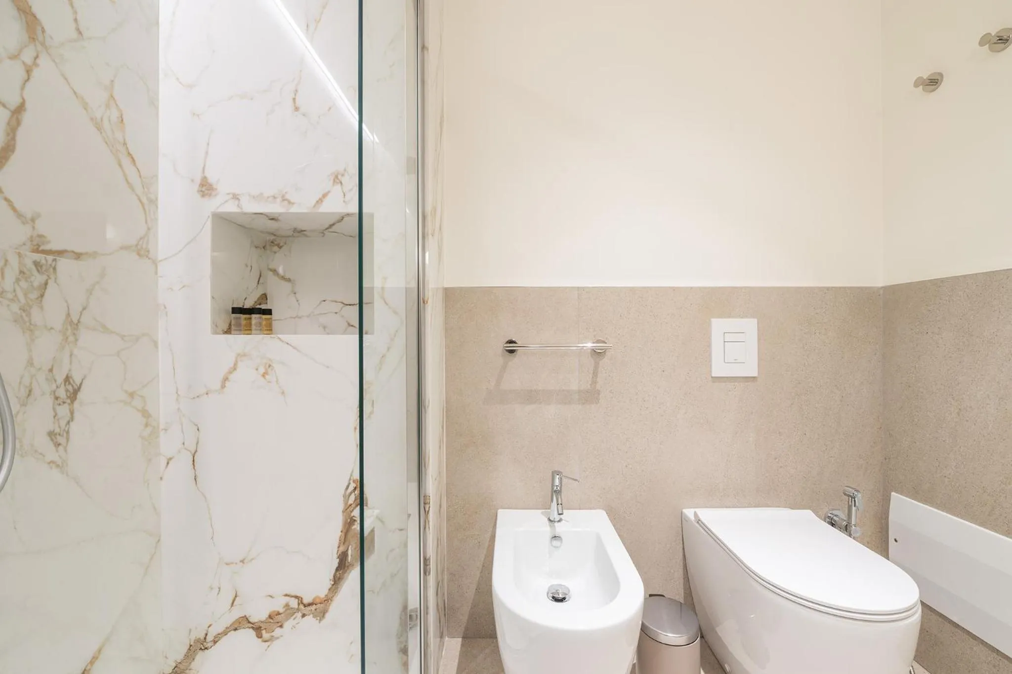 Bathroom in Karalin Sonnino Suites