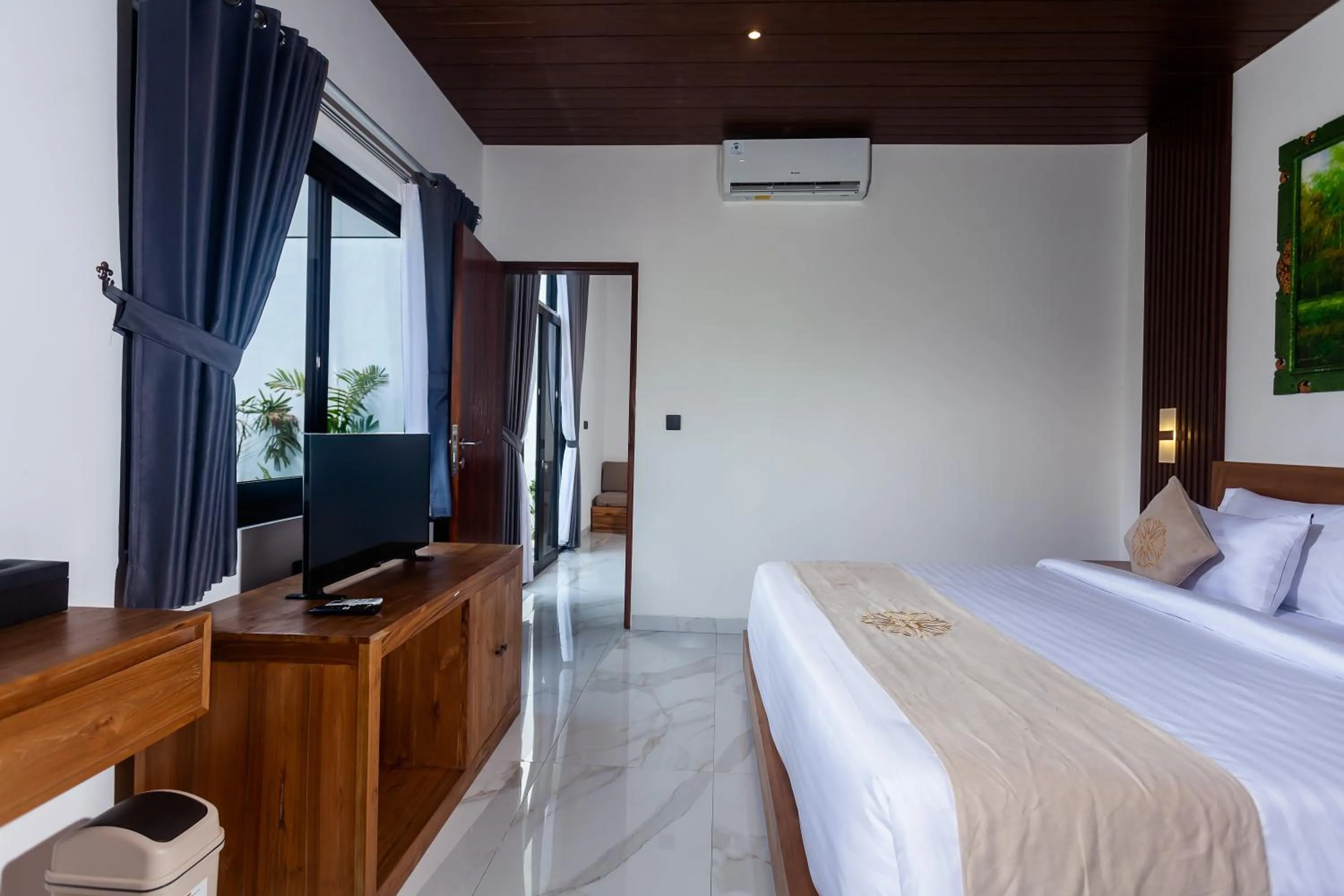 TV and multimedia, Bed in Sujiwa Ubud Hotel & Villa