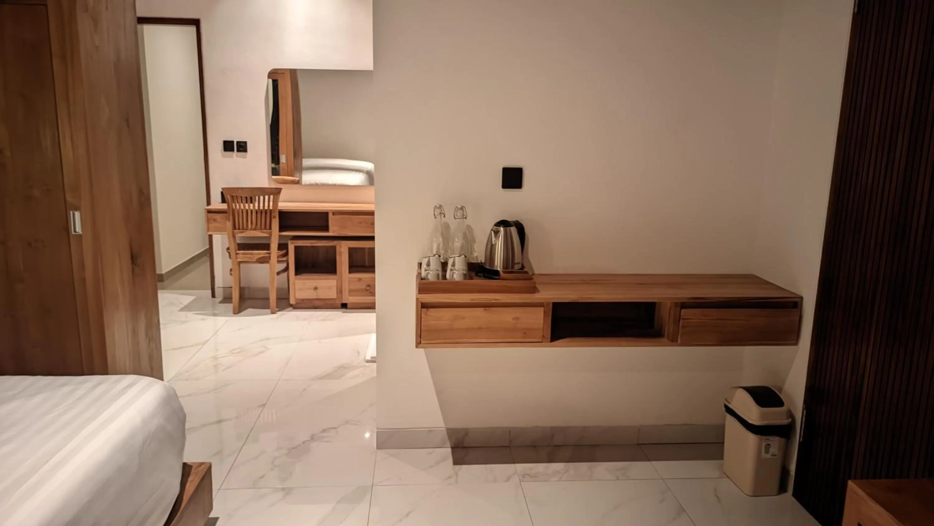 Coffee/tea facilities, Bed in Sujiwa Ubud Hotel & Villa