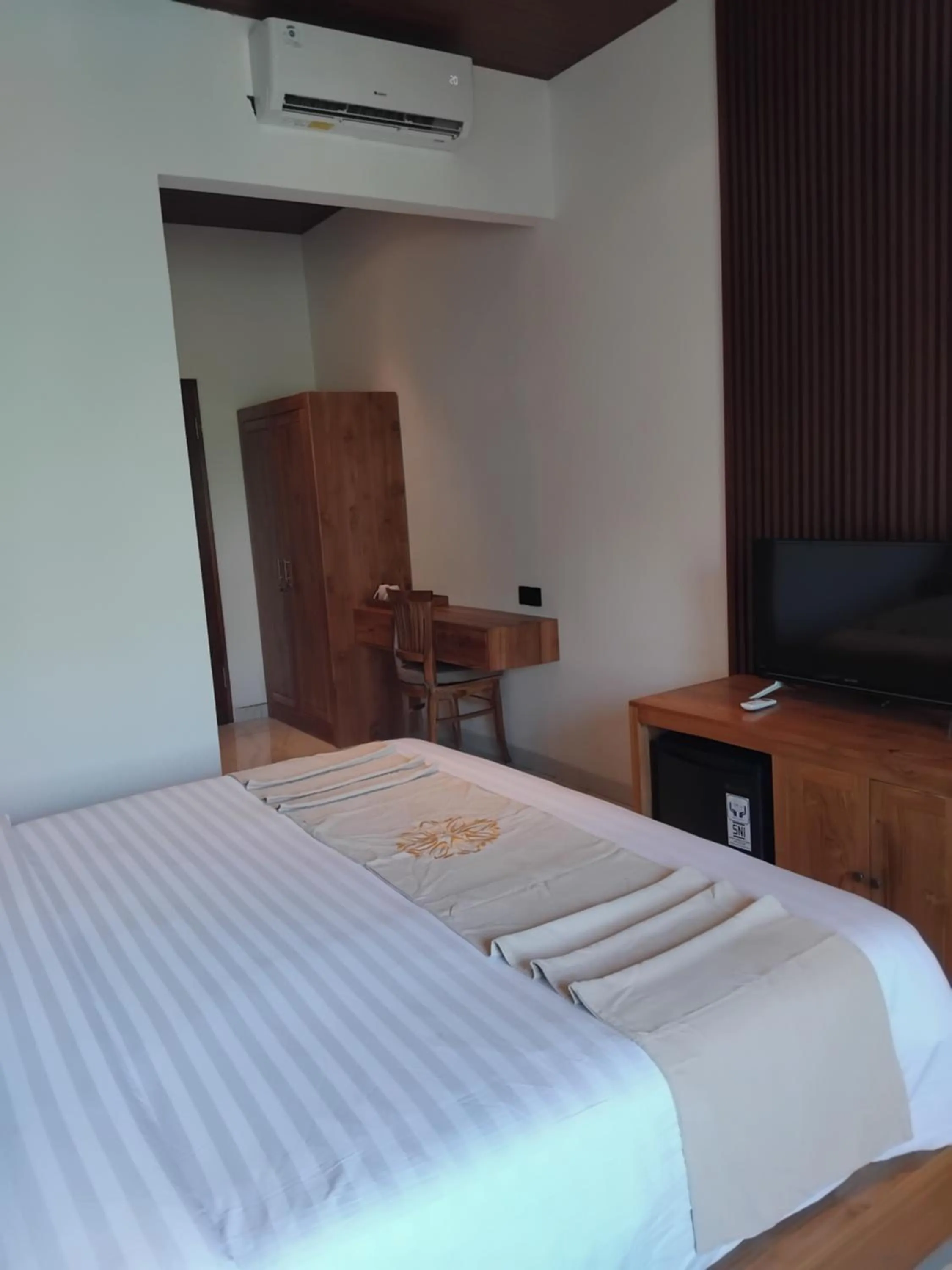 TV and multimedia, Bed in Sujiwa Ubud Hotel & Villa