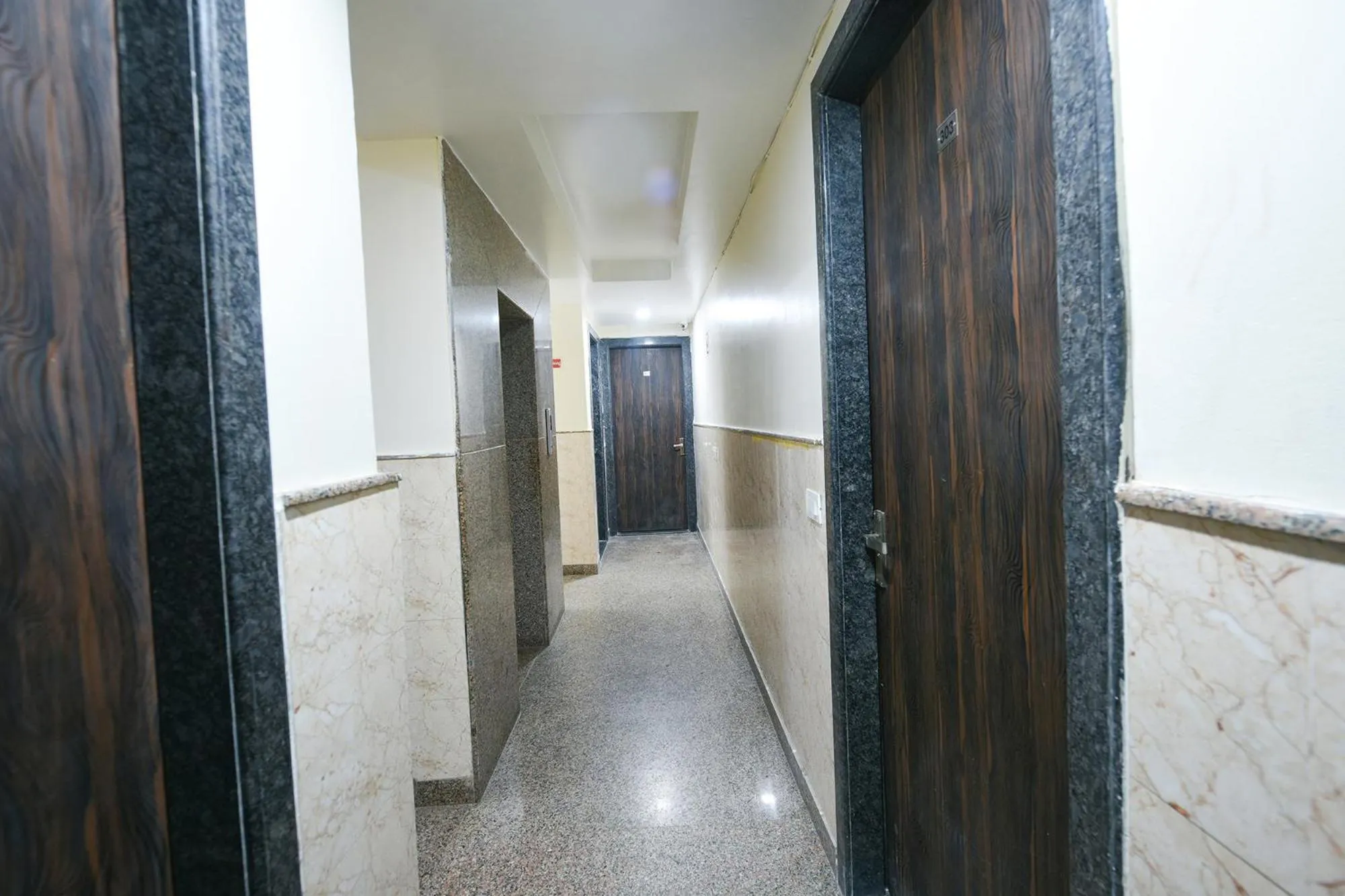 Lobby or reception in Via Moon Light Near Yashobhoomi Convention Centre