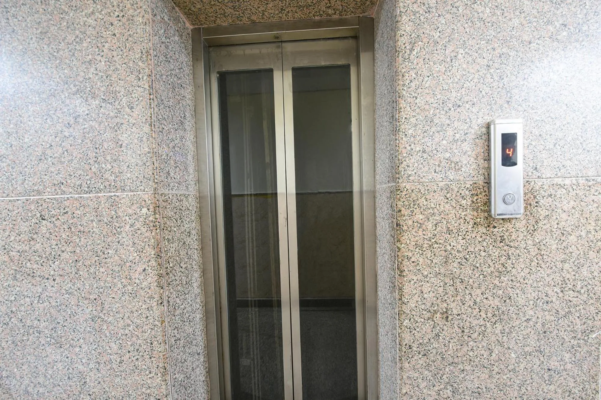 elevator in Via Moon Light Near Yashobhoomi Convention Centre