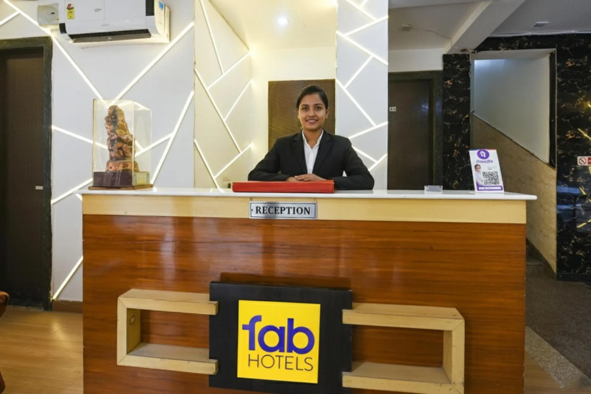 Lobby or reception in Via Moon Light Near Yashobhoomi Convention Centre