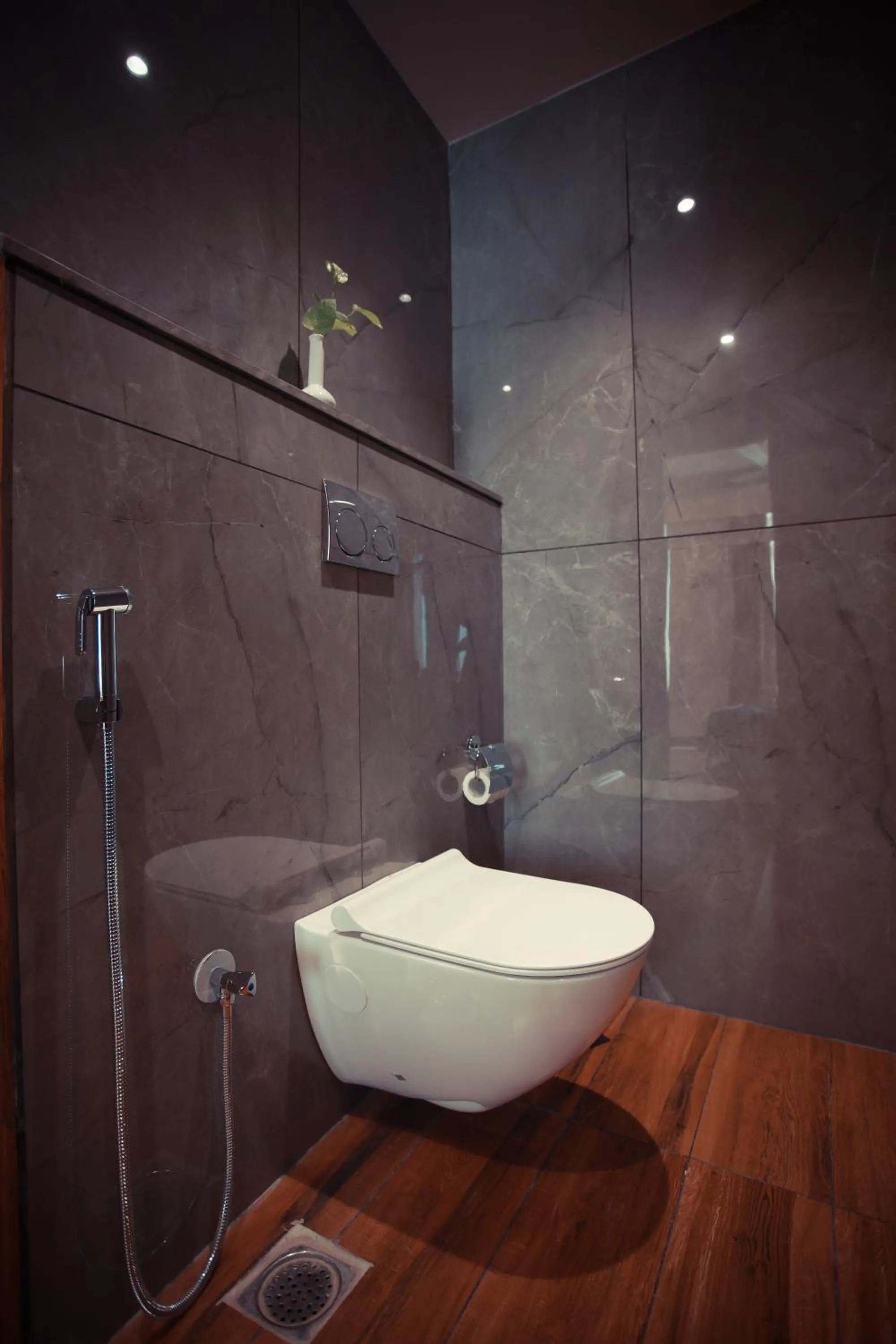 Bathroom in Clarks Inn Suites Jaipur