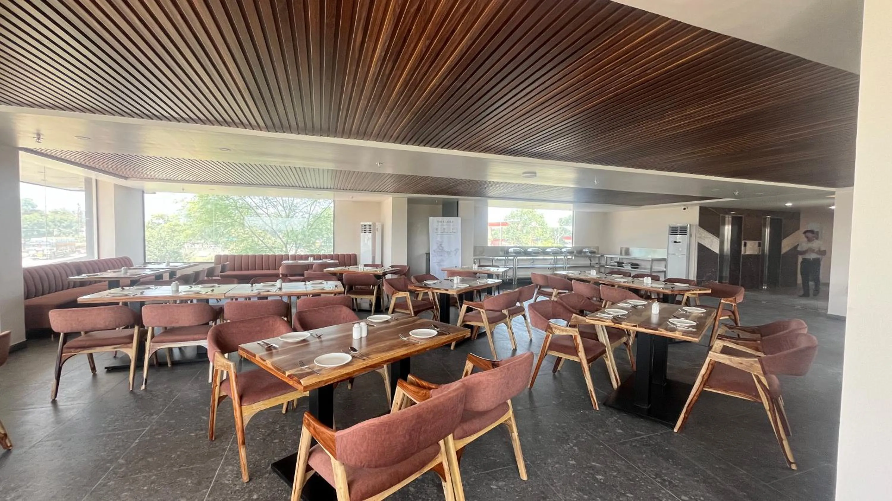 Breakfast in Clarks Inn Suites Jaipur