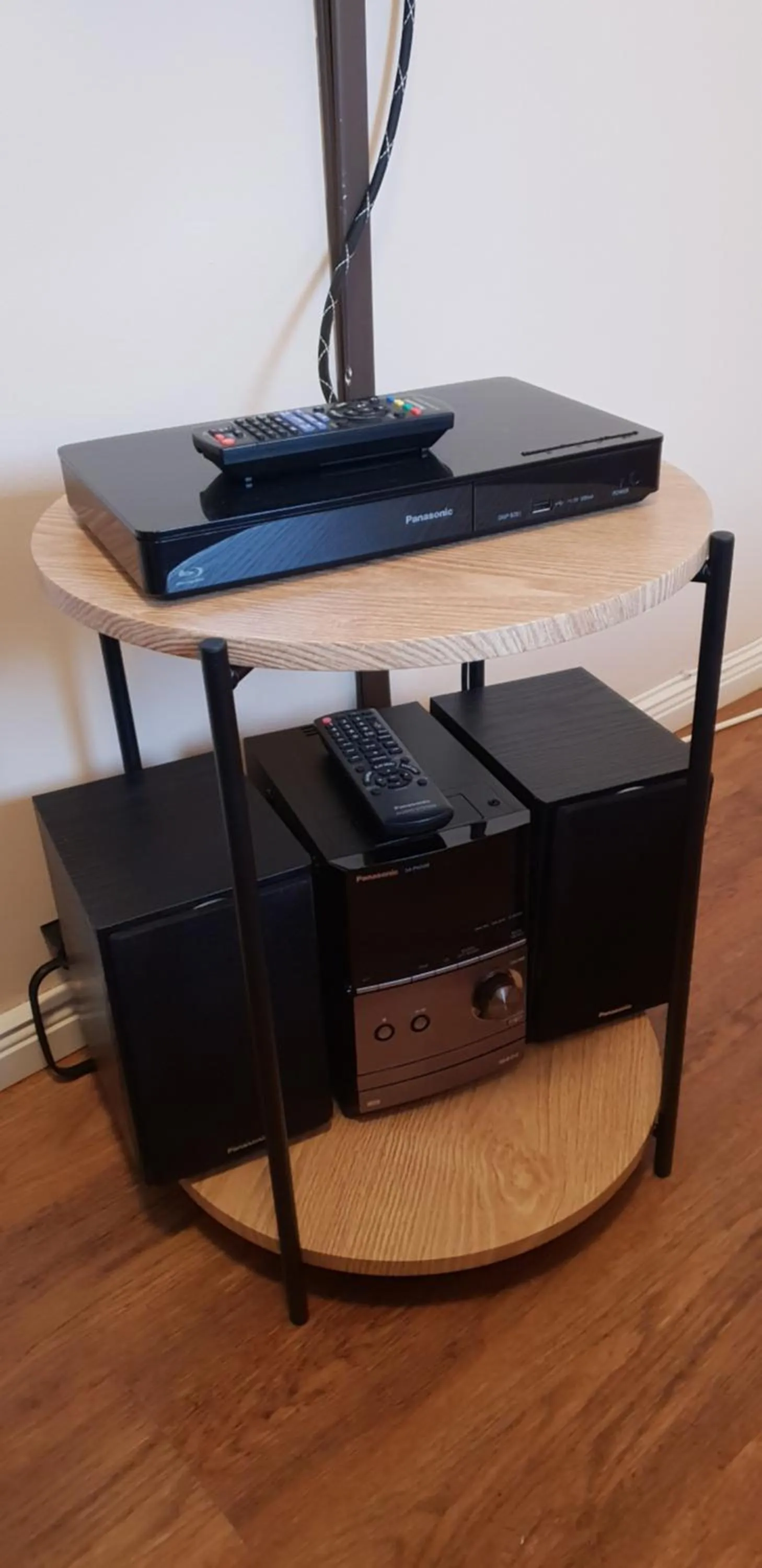 TV and multimedia in Airport Hotel One Aparthotel Sylt