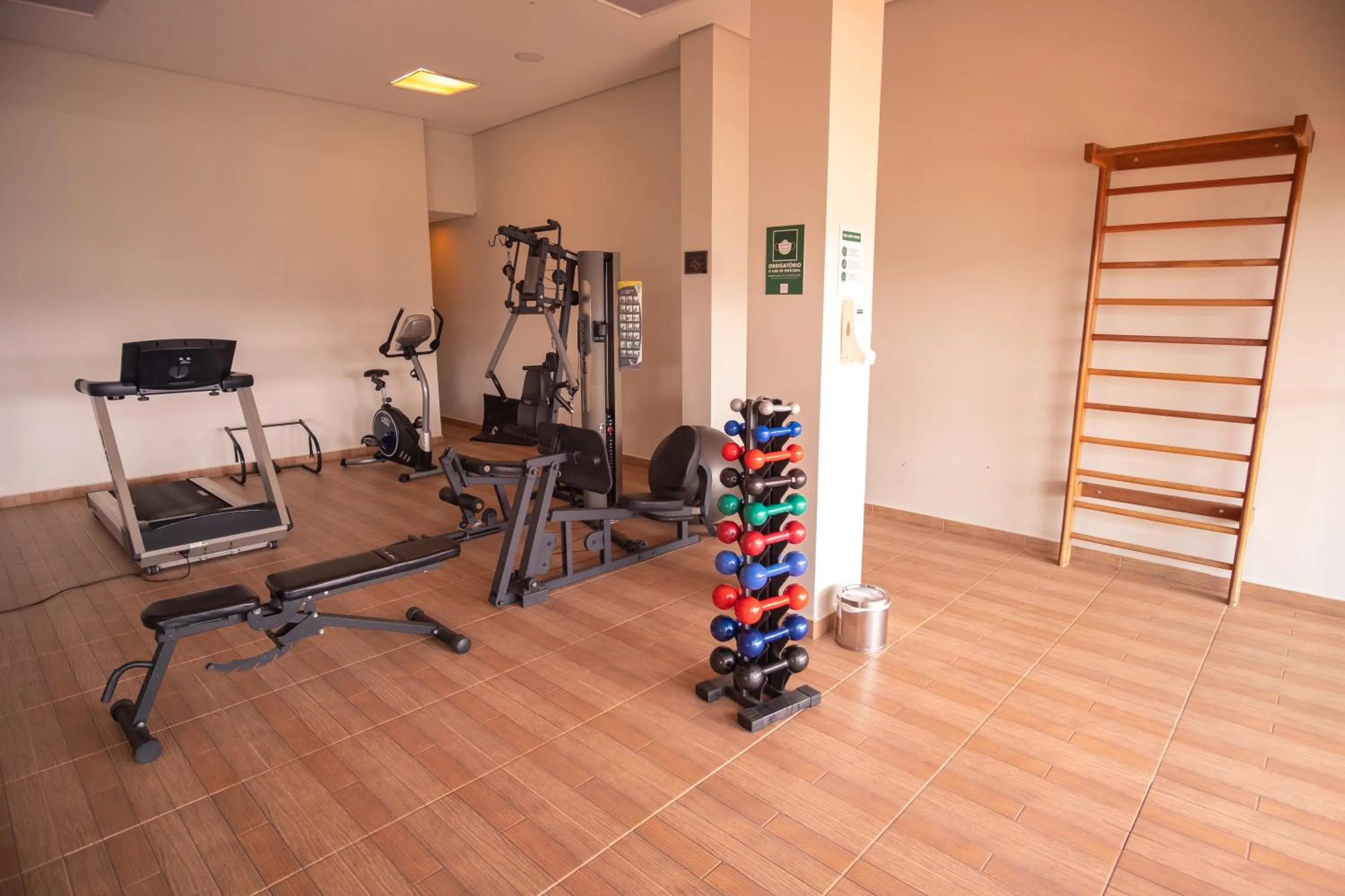 Fitness centre/facilities in Padom Business Hotel