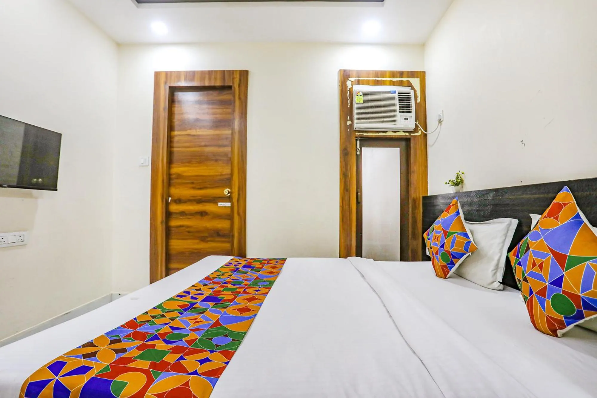 Bed in FabHotel Imperail House