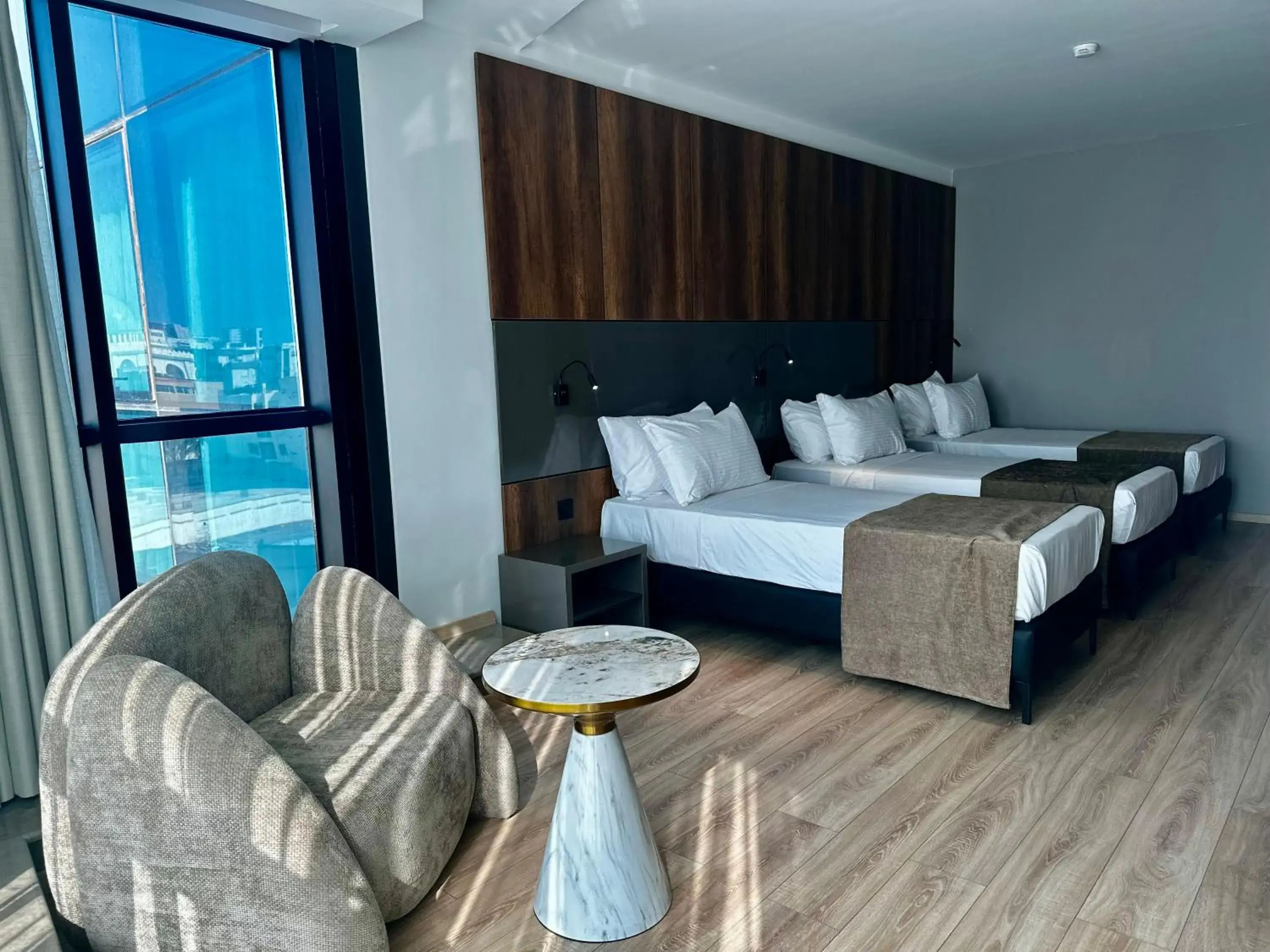 Triple Room in ONYX by luna Triple Room in ONYX by luna