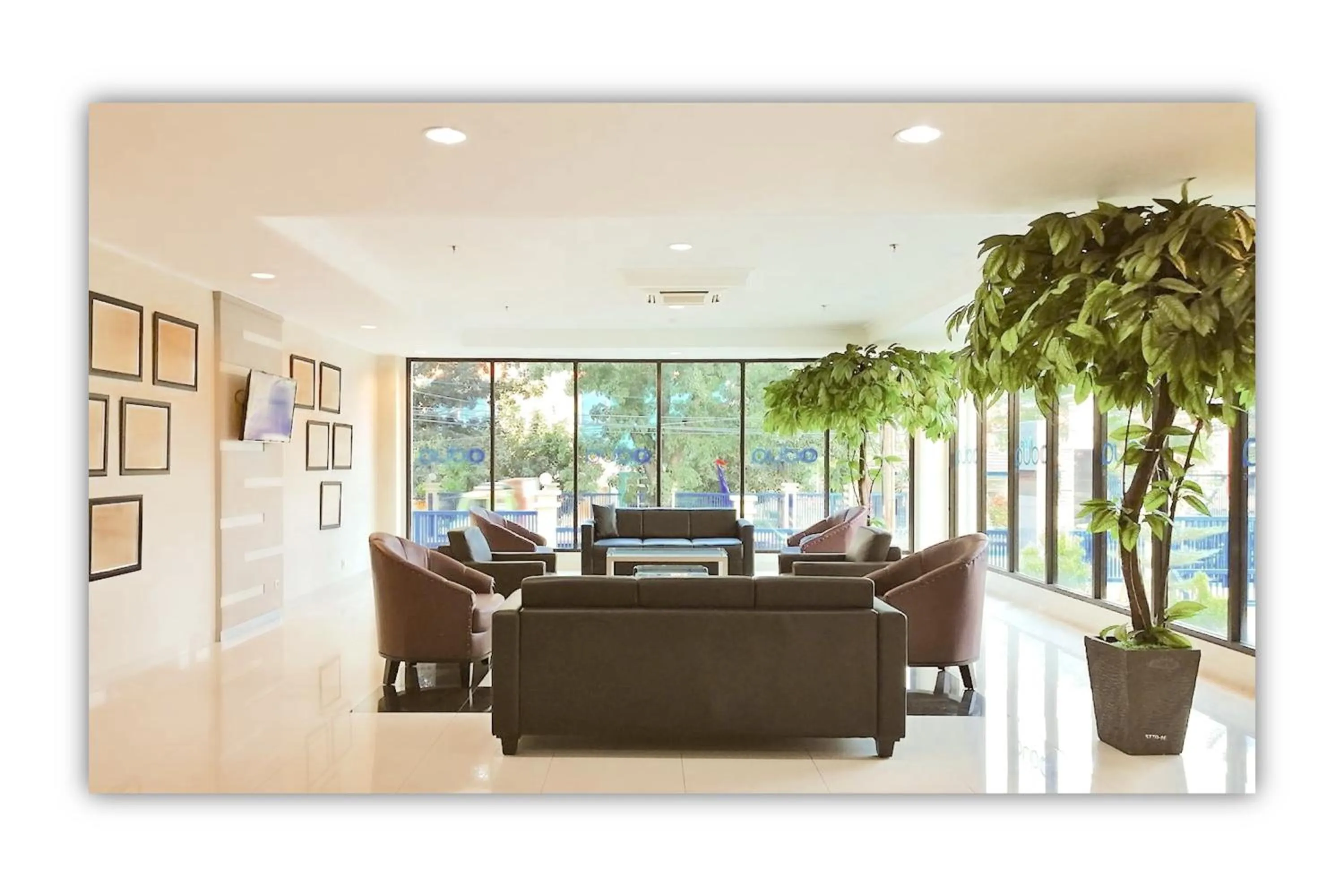 Lobby or reception in Makati Hotel Cibitung