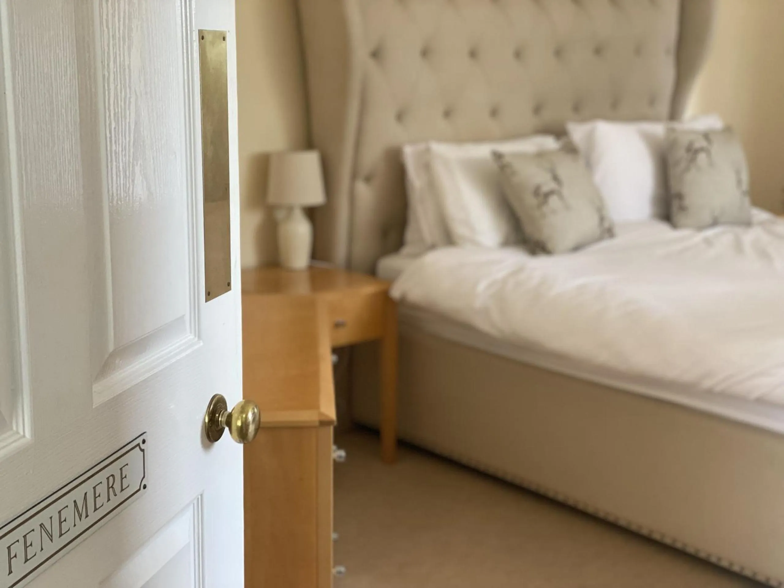 Bedroom in Burlton Inn