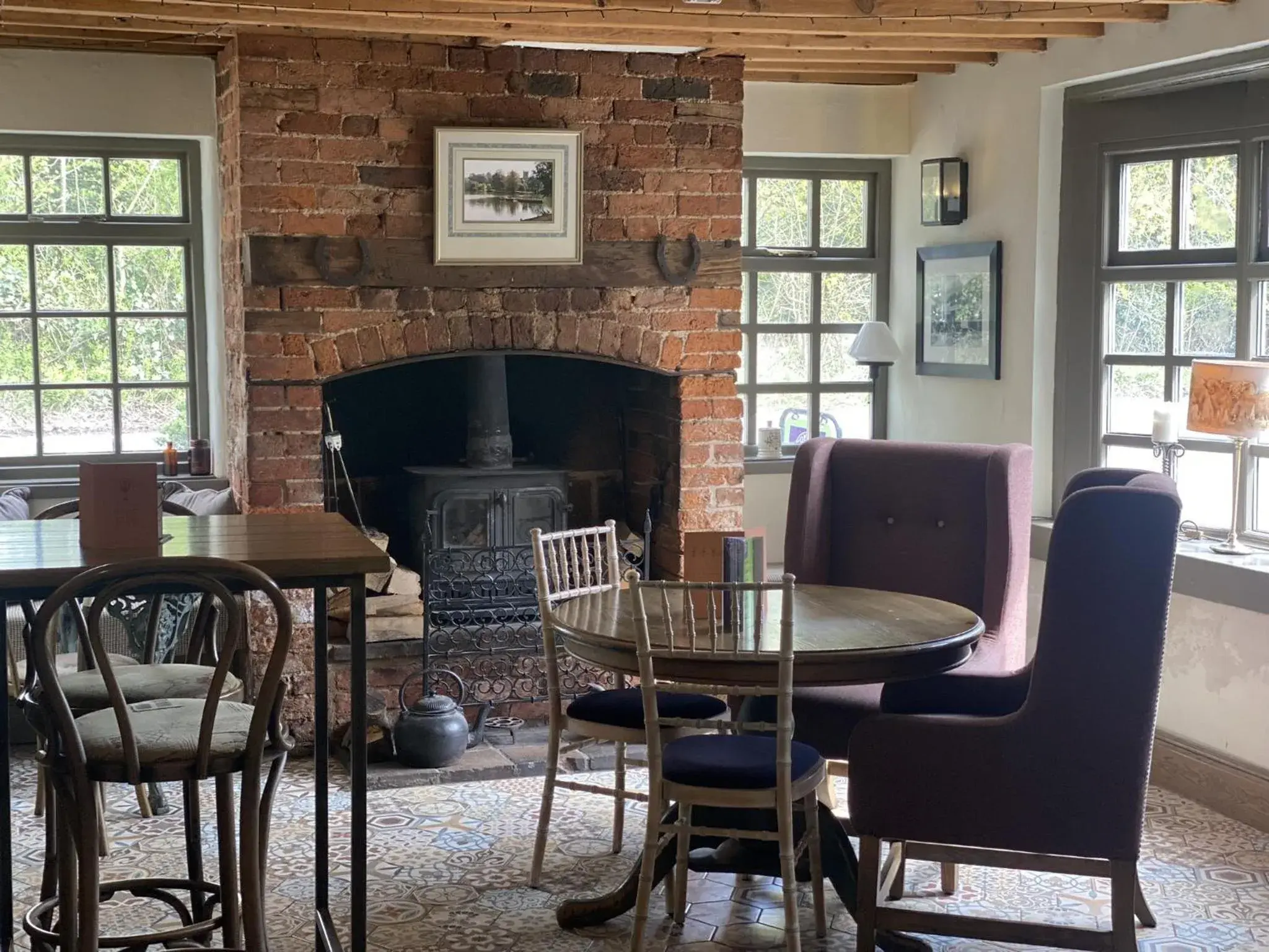 Lounge or bar in Burlton Inn Lounge or bar in Burlton Inn